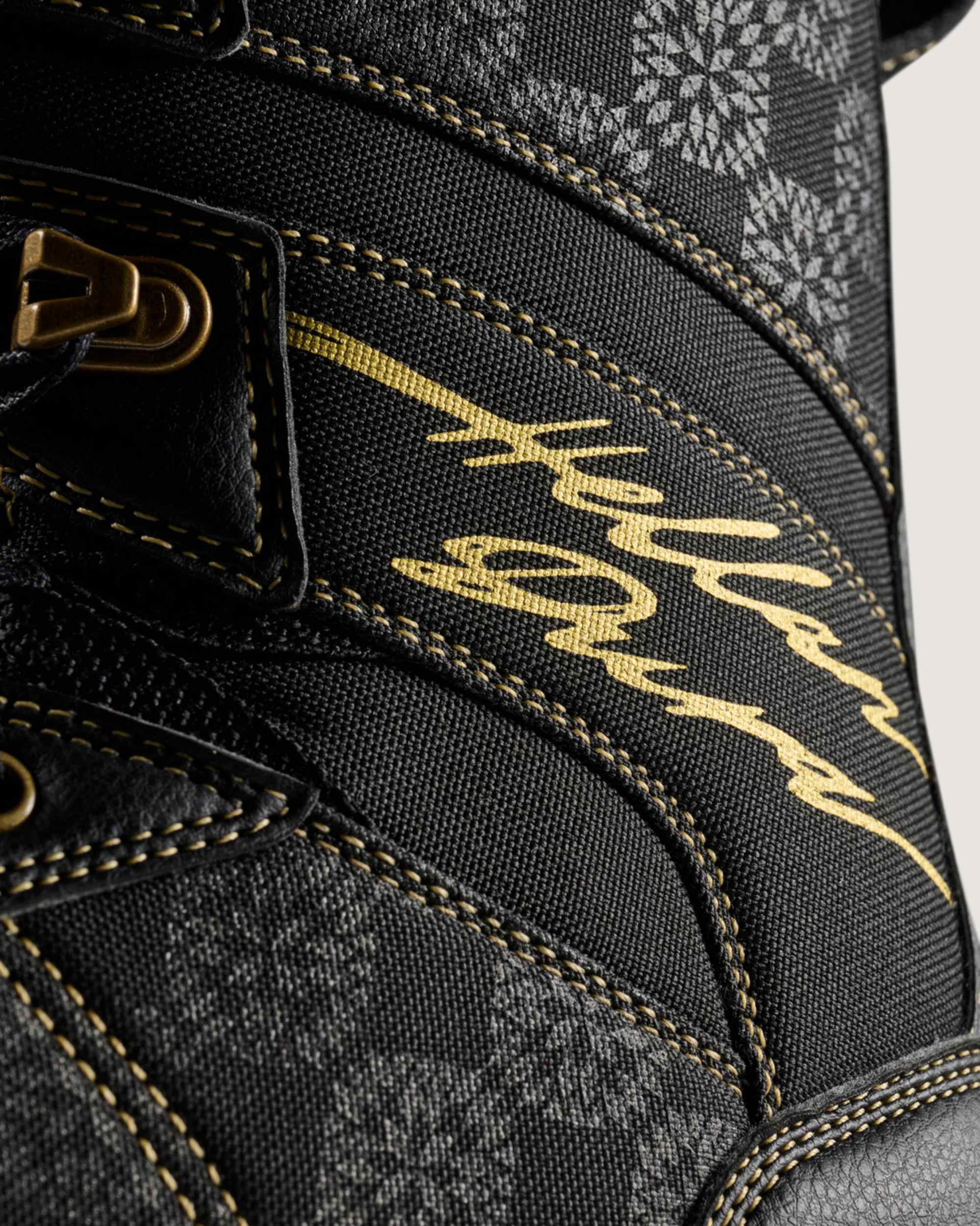 Invado Pro Snowboard Boot VANS Black ALT3