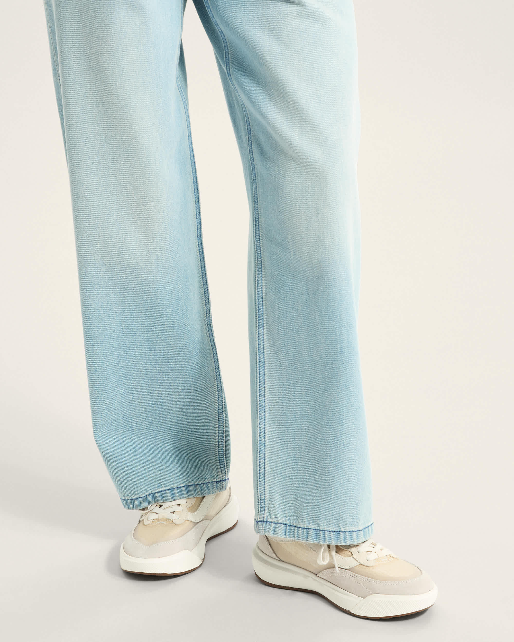 UltraRange 20 Shoes VANS WhiteBeige ALT4