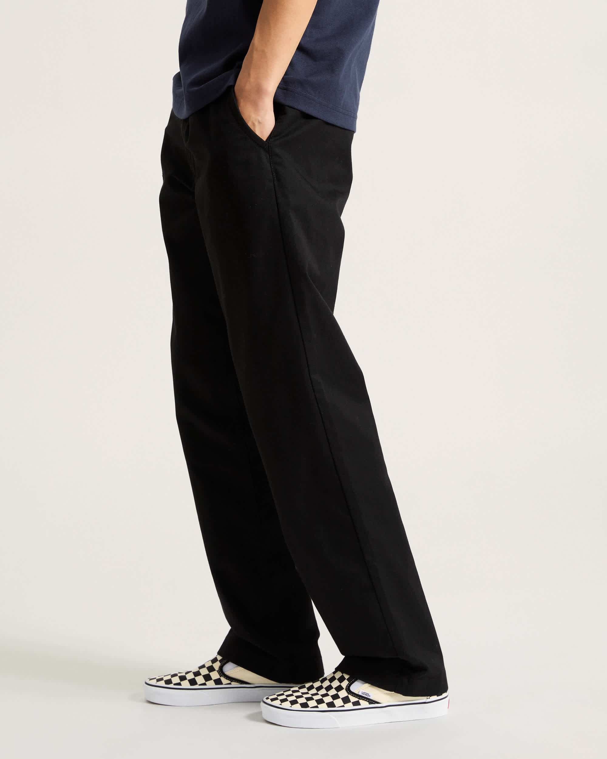 Authentic Chino Relaxed Hose VANS Schwarz ALT4