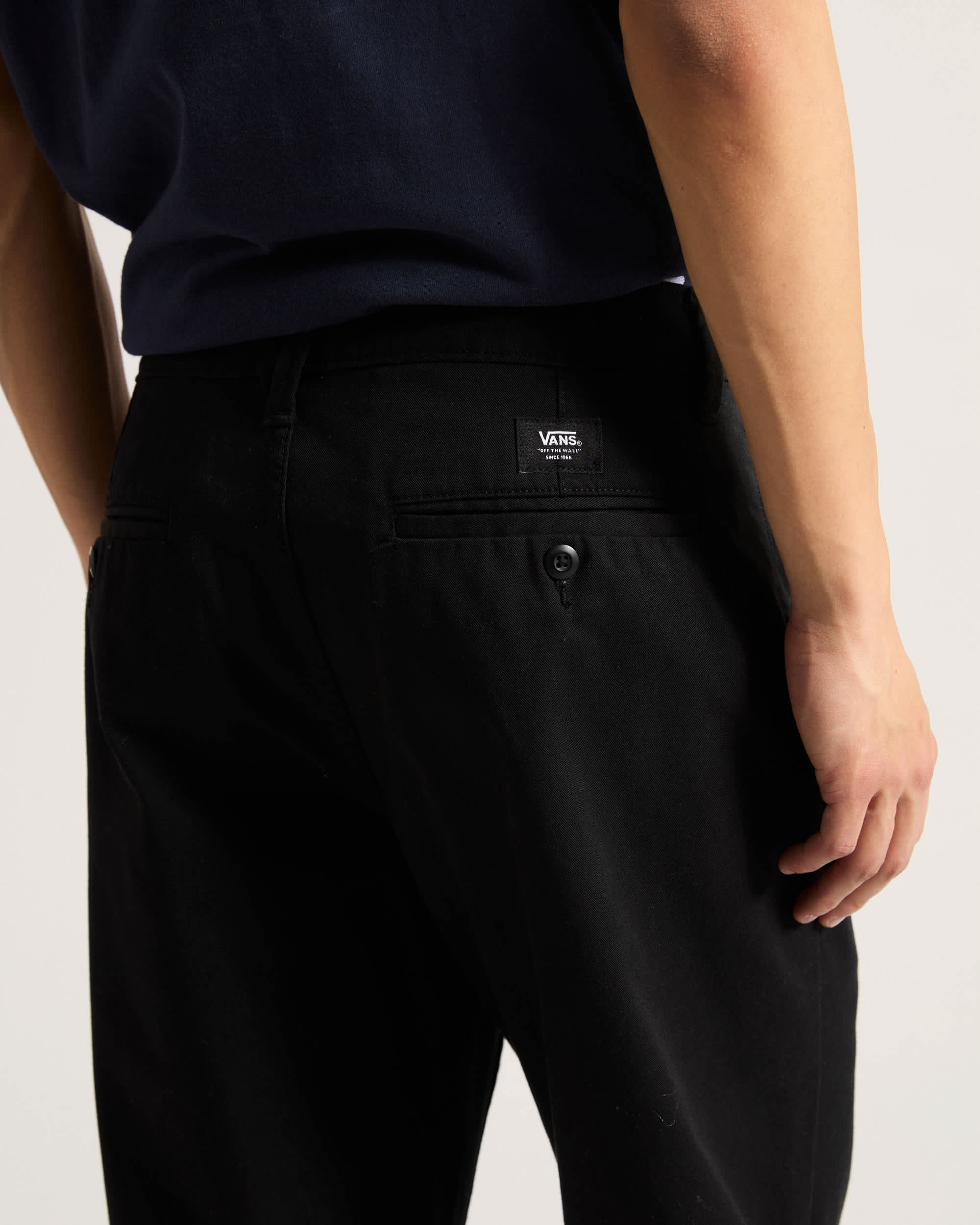 Authentic Chino Relaxed Hose VANS Schwarz ALT7