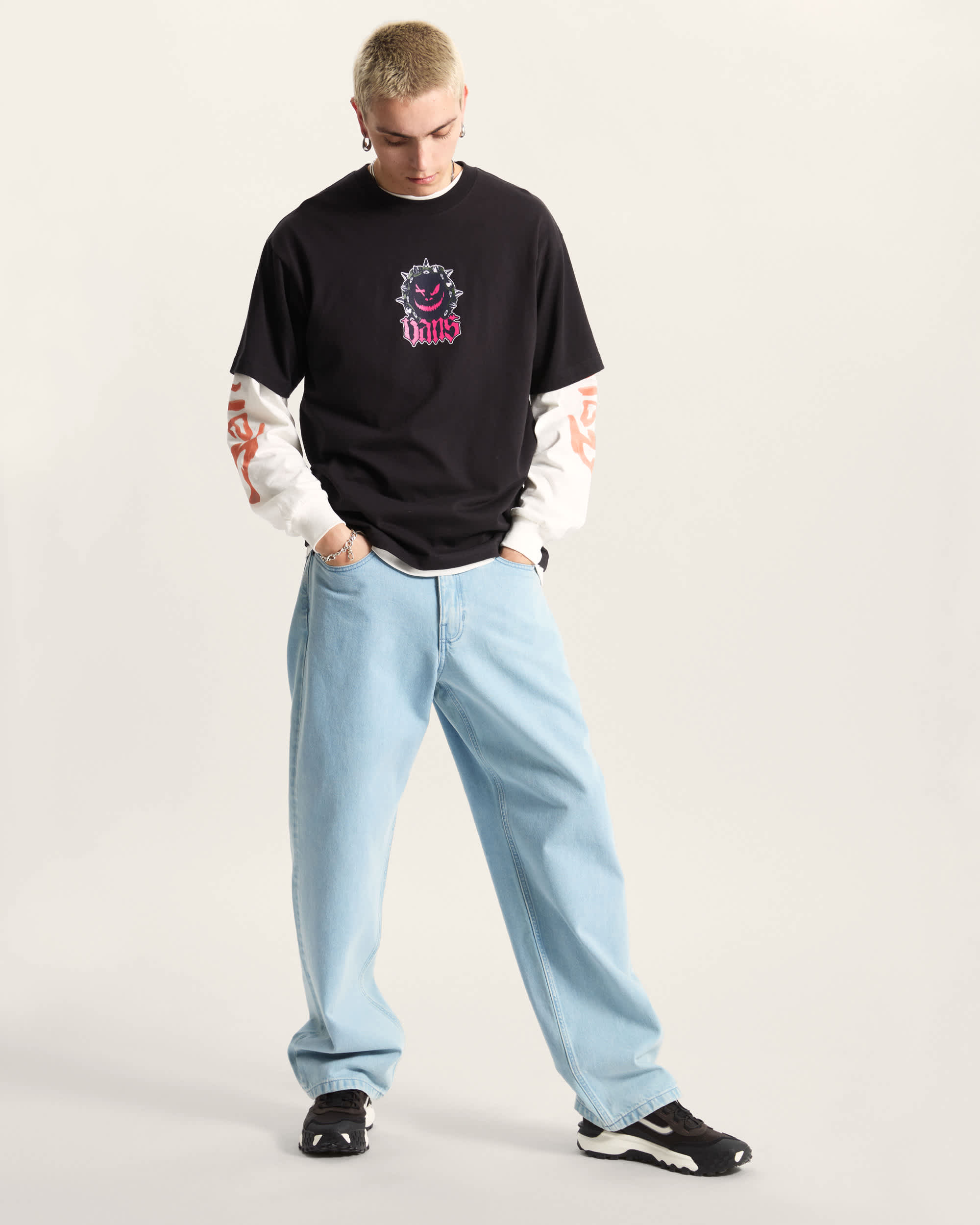 Happy Spike TShirt VANS Schwarz ALT5