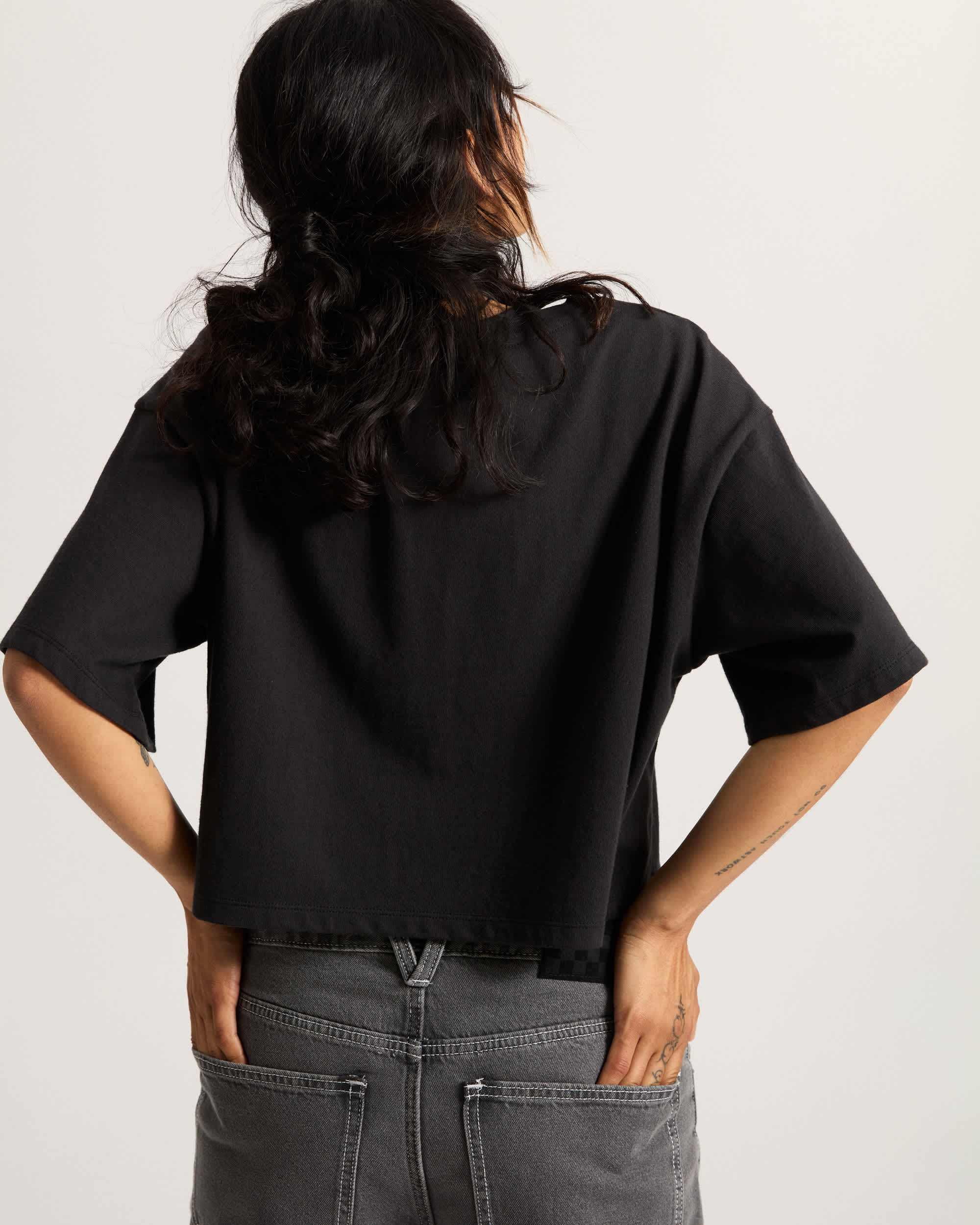 Camiseta Classic Script VANS Negro ALT3