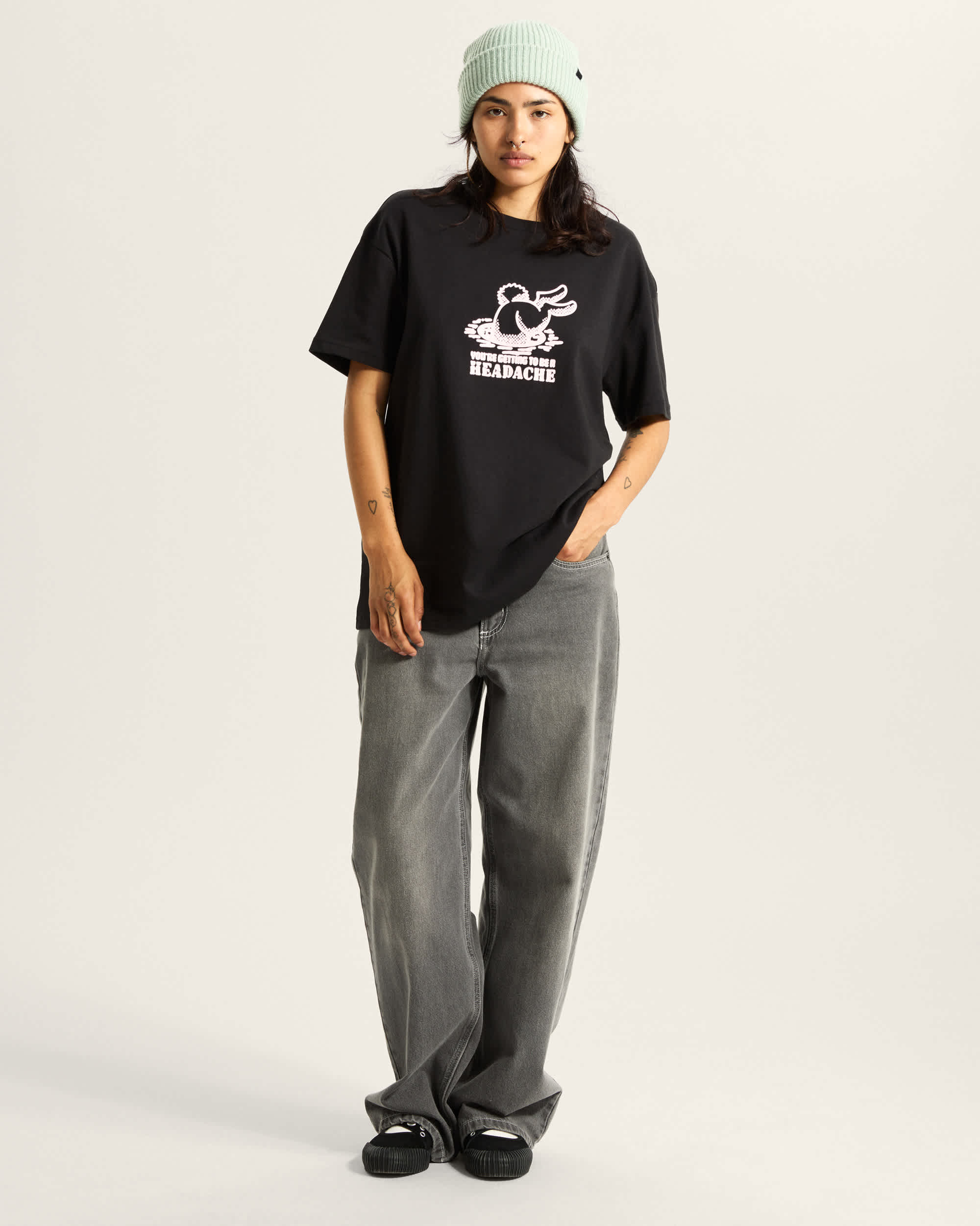 Tshirt Down The Rabbit Hole VANS Preto ALT4