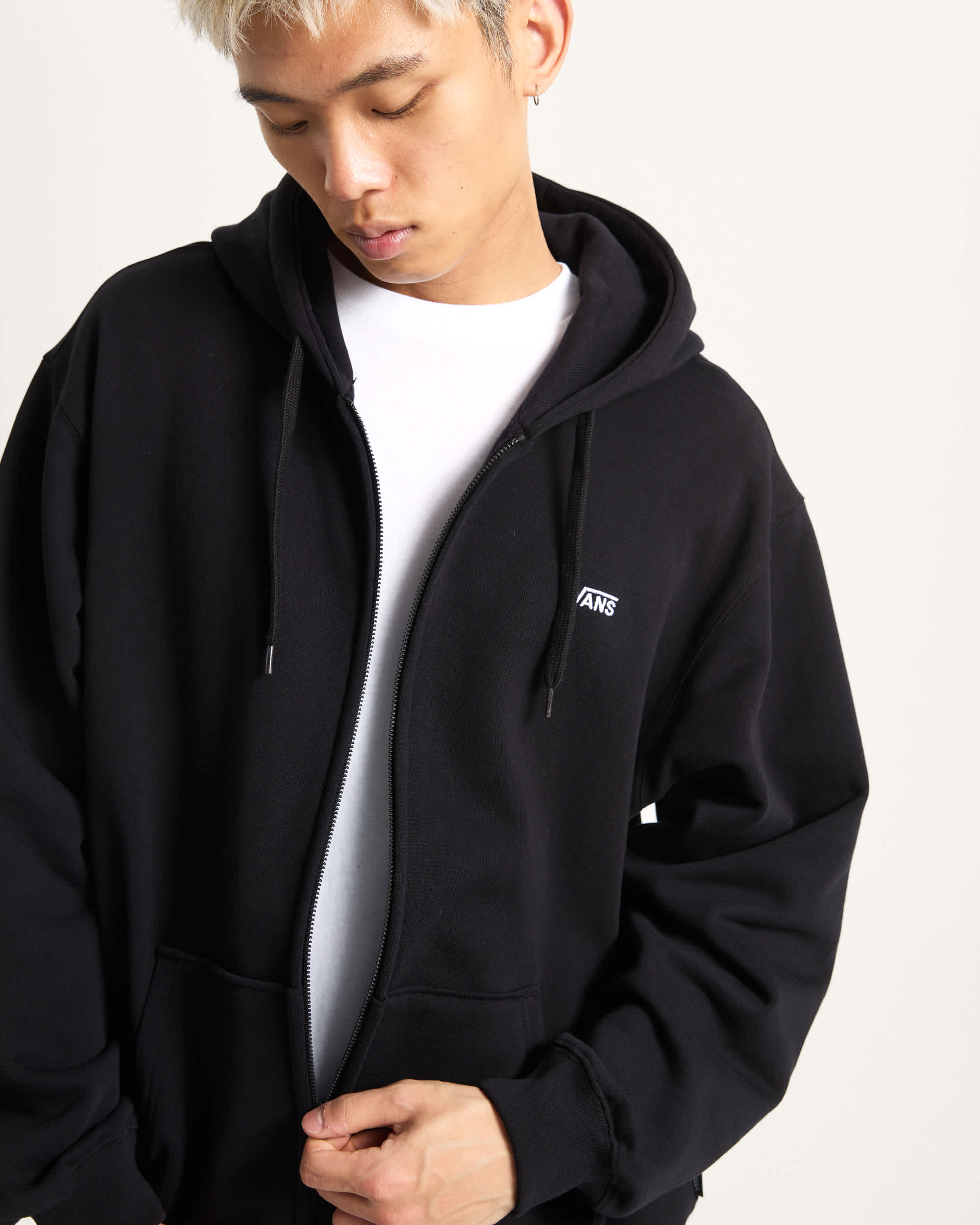 Left Chest II Logo Hoodie VANS Schwarz ALT6