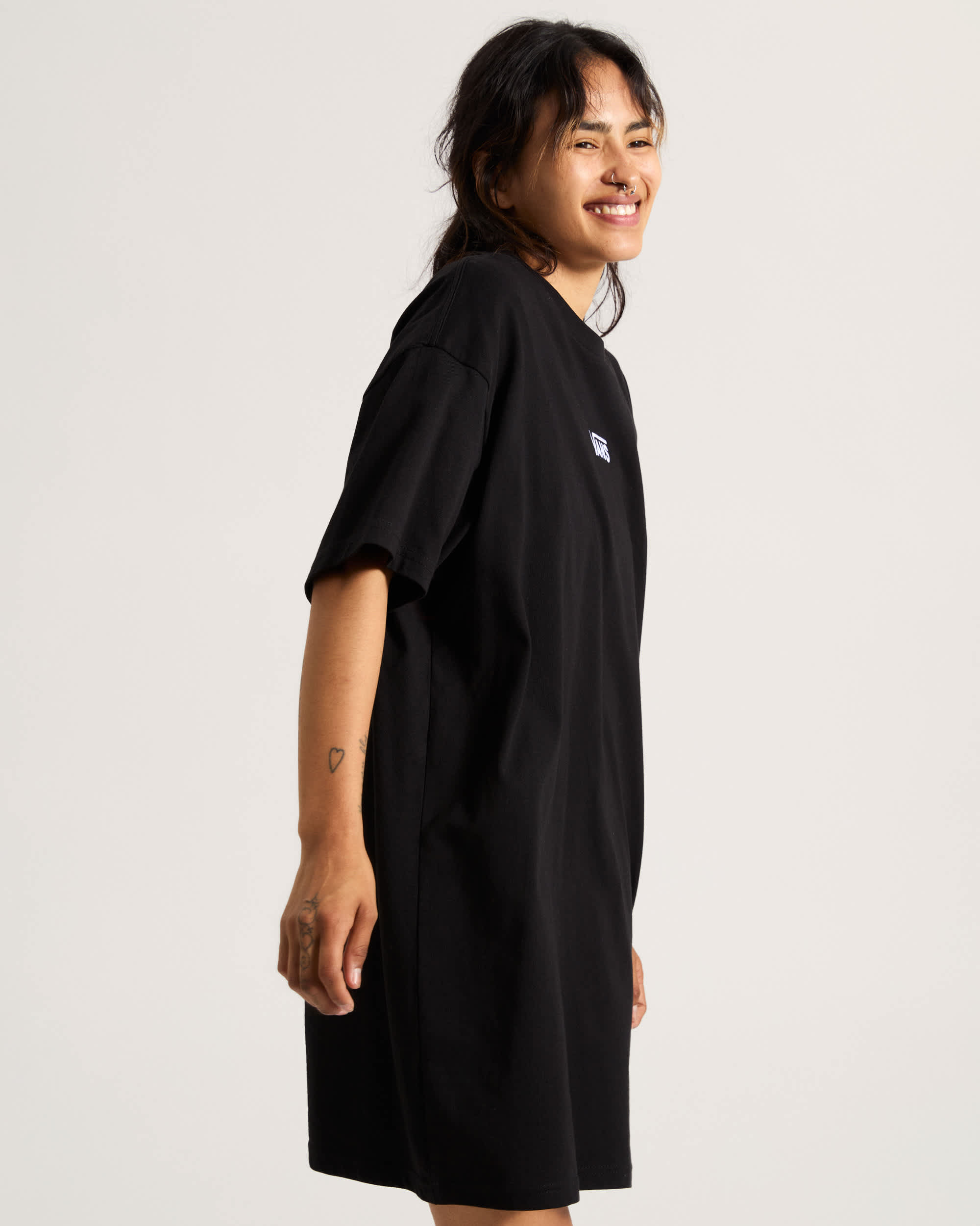 Center Vee TShirtKleid VANS Schwarz ALT2