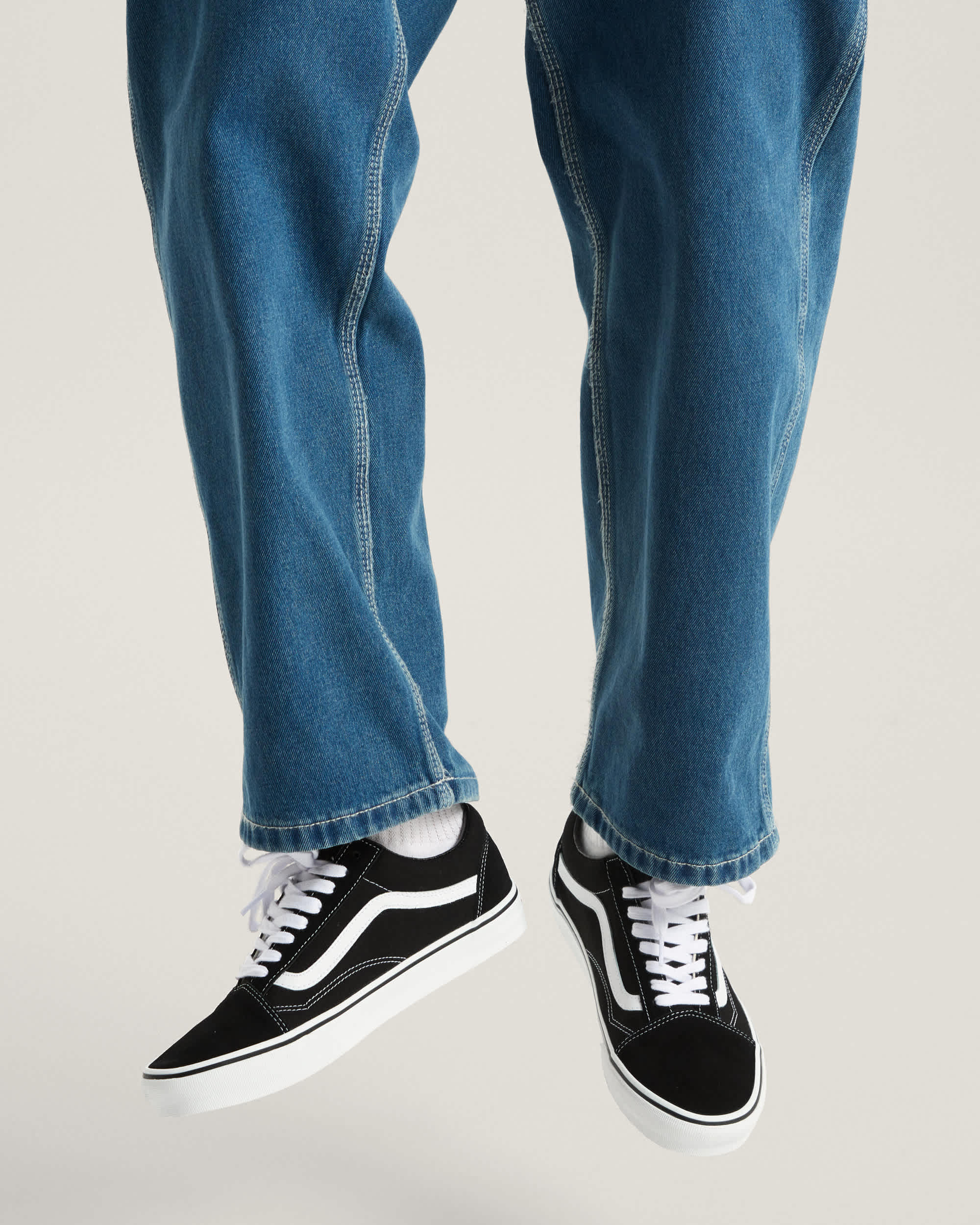 Old Skool in weiter Passform VANS Schwarz ALT4