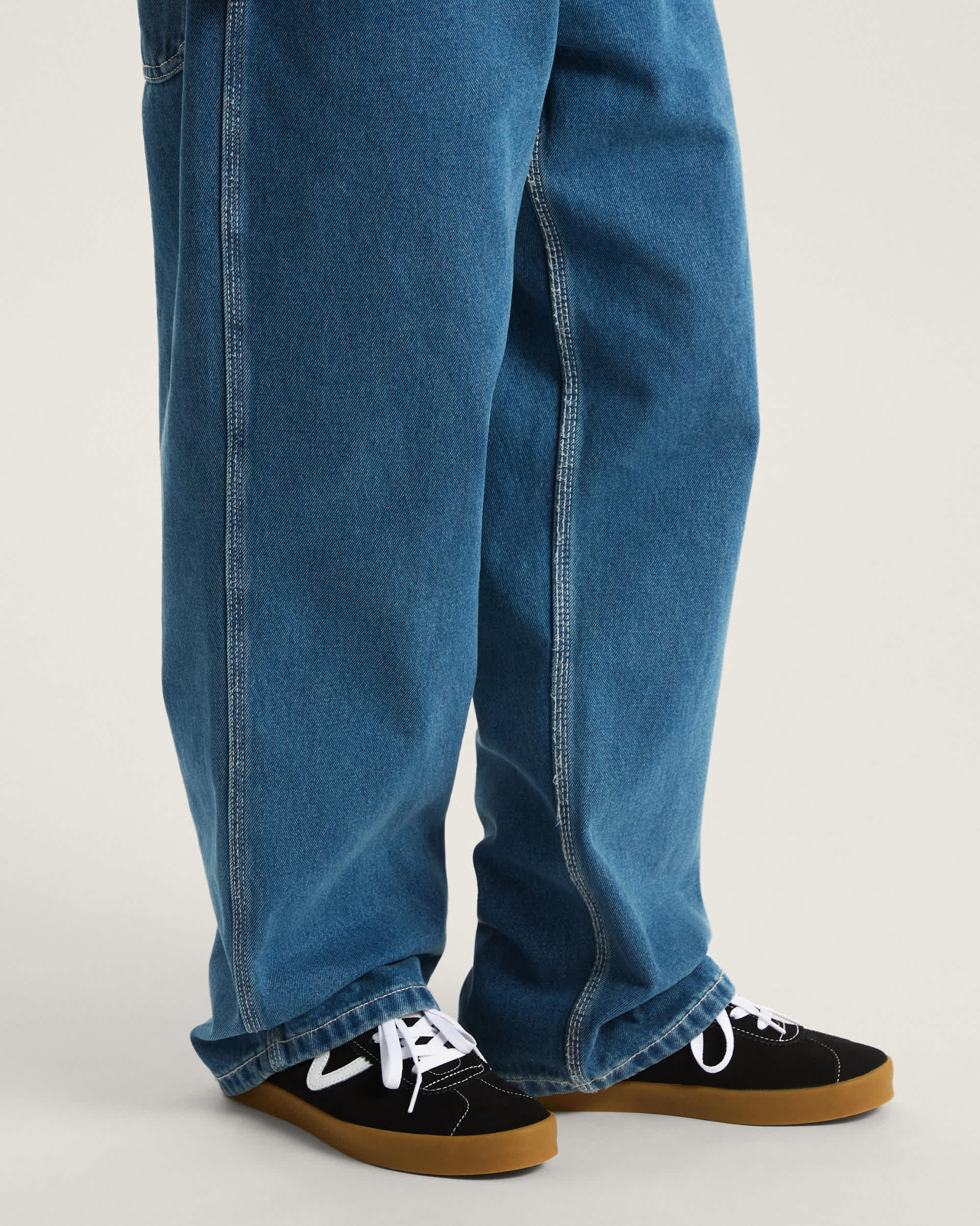 Sport Low Shoes VANS Black ALT4