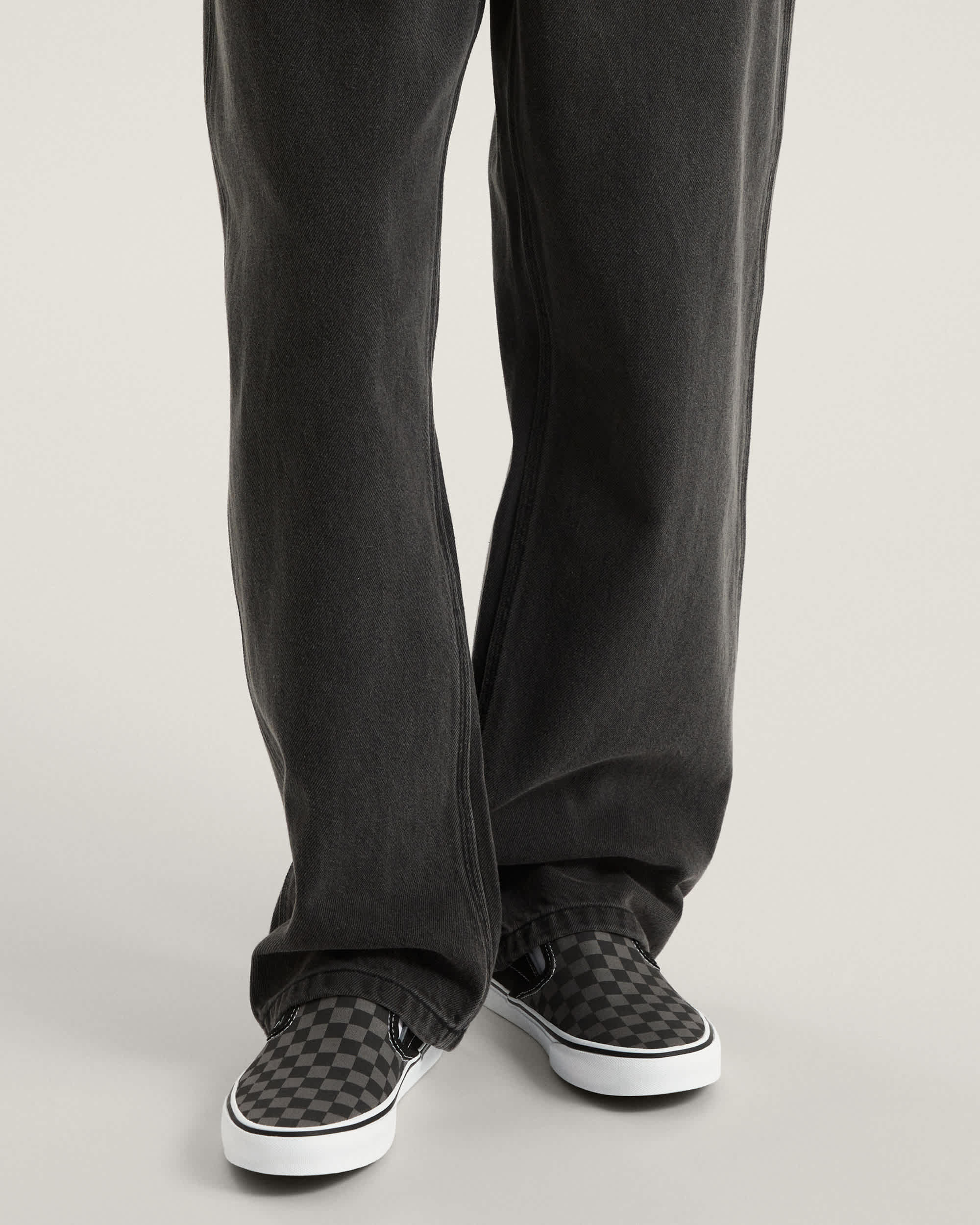 Chaussures Checkerboard Classic SlipOn VANS NoirGris ALT4