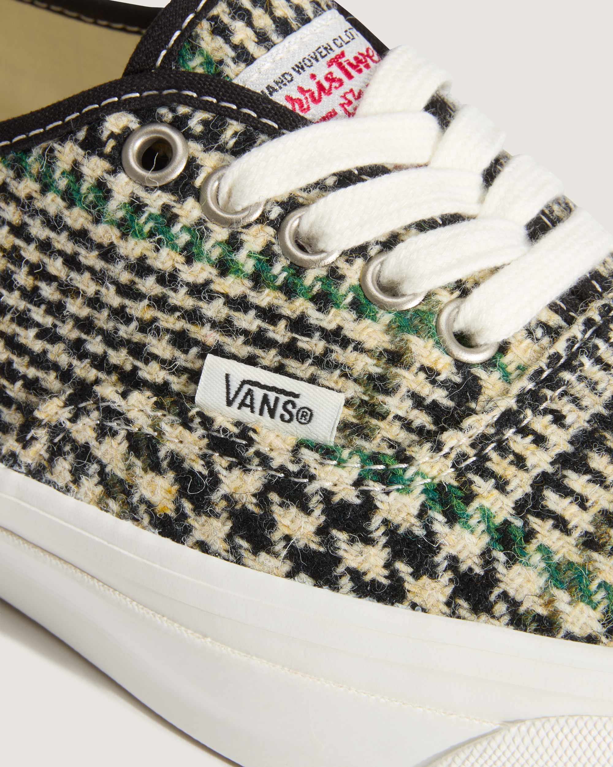 Premium Authentic Harris Tweed Shoes VANS Black ALT6