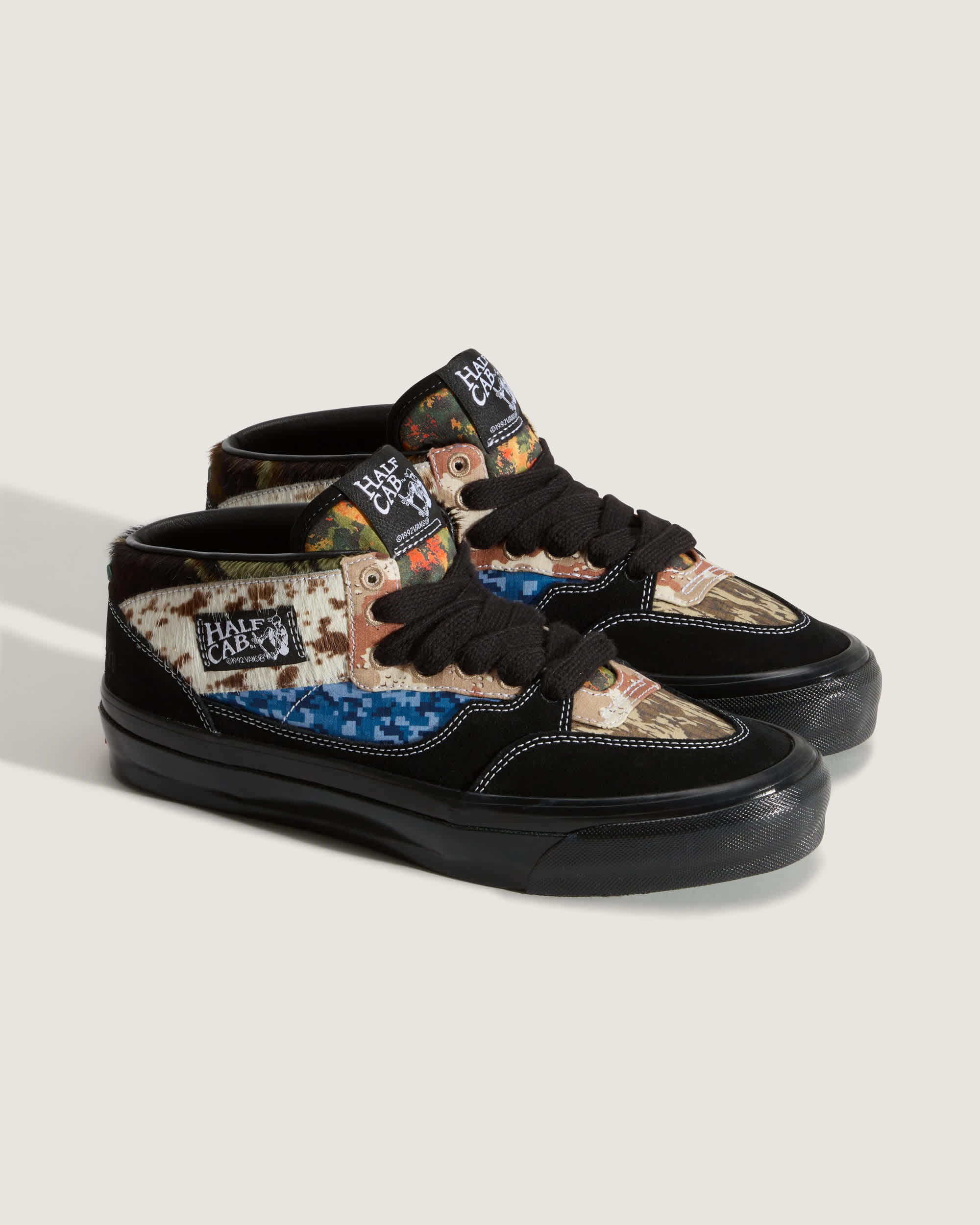 Scarpe Premium Half Cab OTW x Motherlan VANS Nero ALT1