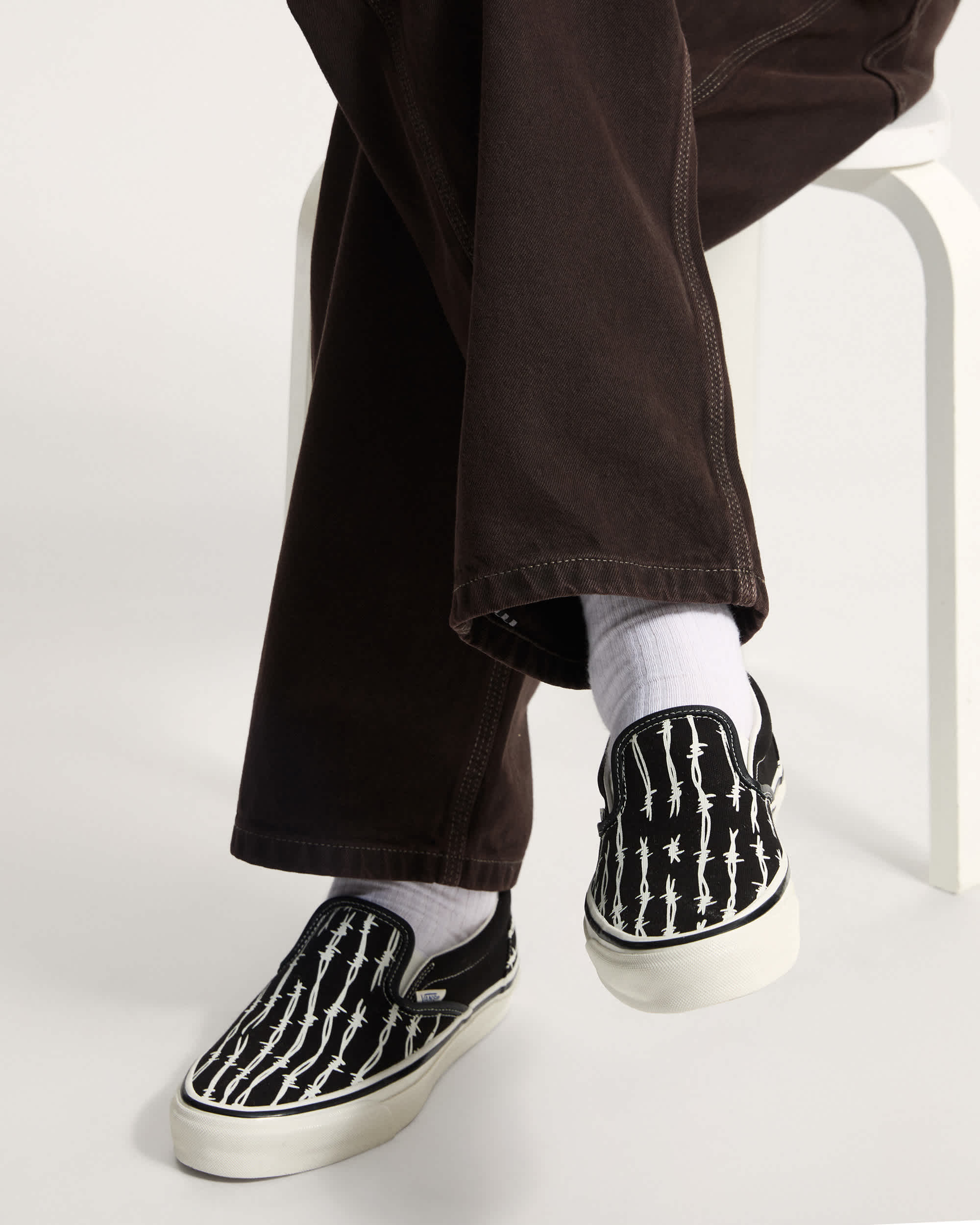 Premium SlipOn 98 Schoenen VANS Zwart ALT4