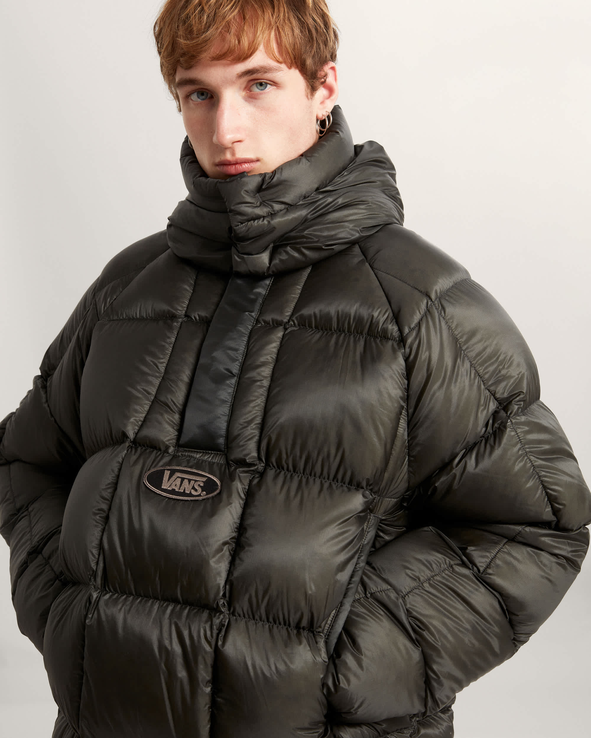 Act Of Disagreement Pufferjacke VANS Grau ALT6