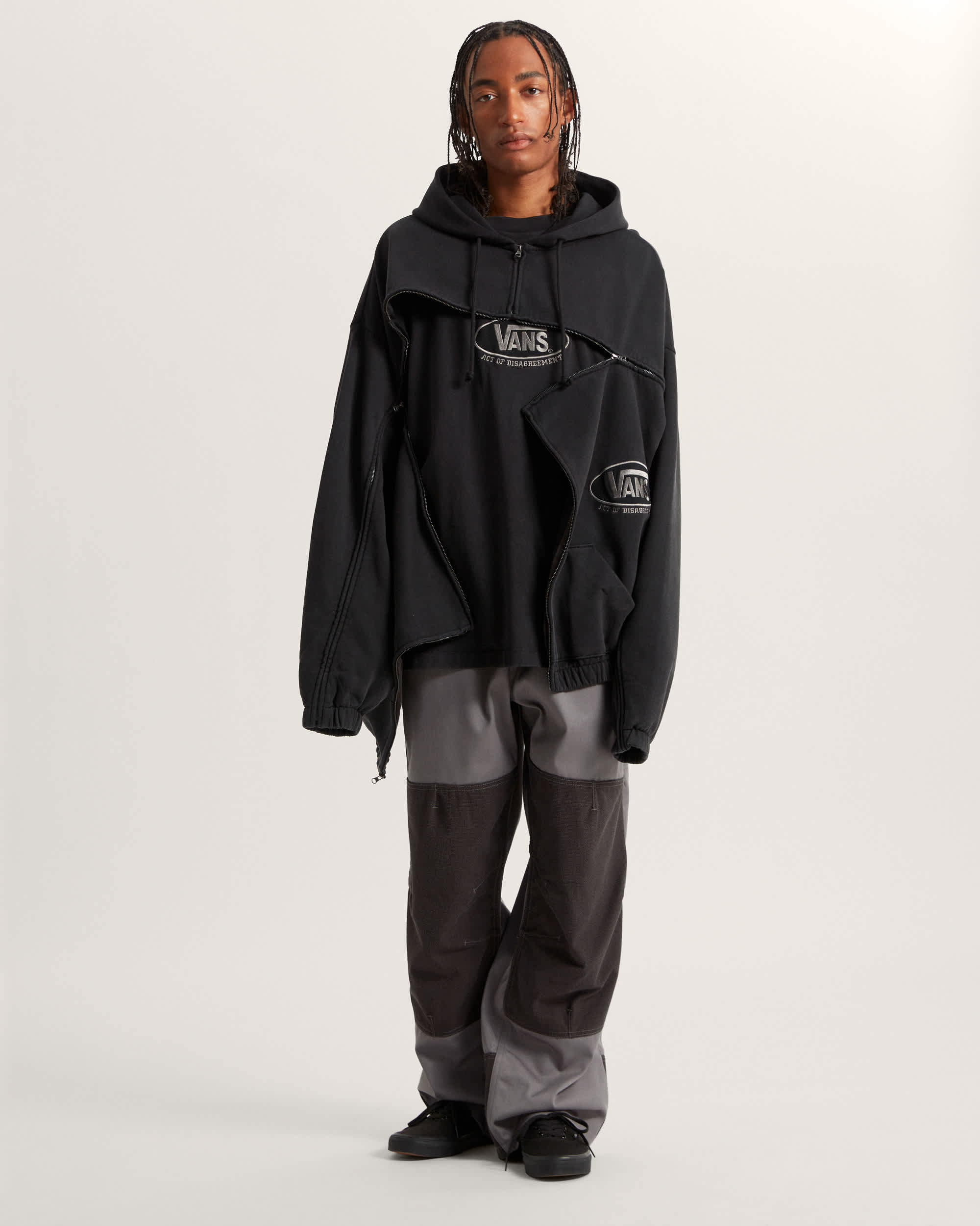 Act Of Disagreement Hoodie mit TReiverschluss VANS Schwarz ALT5