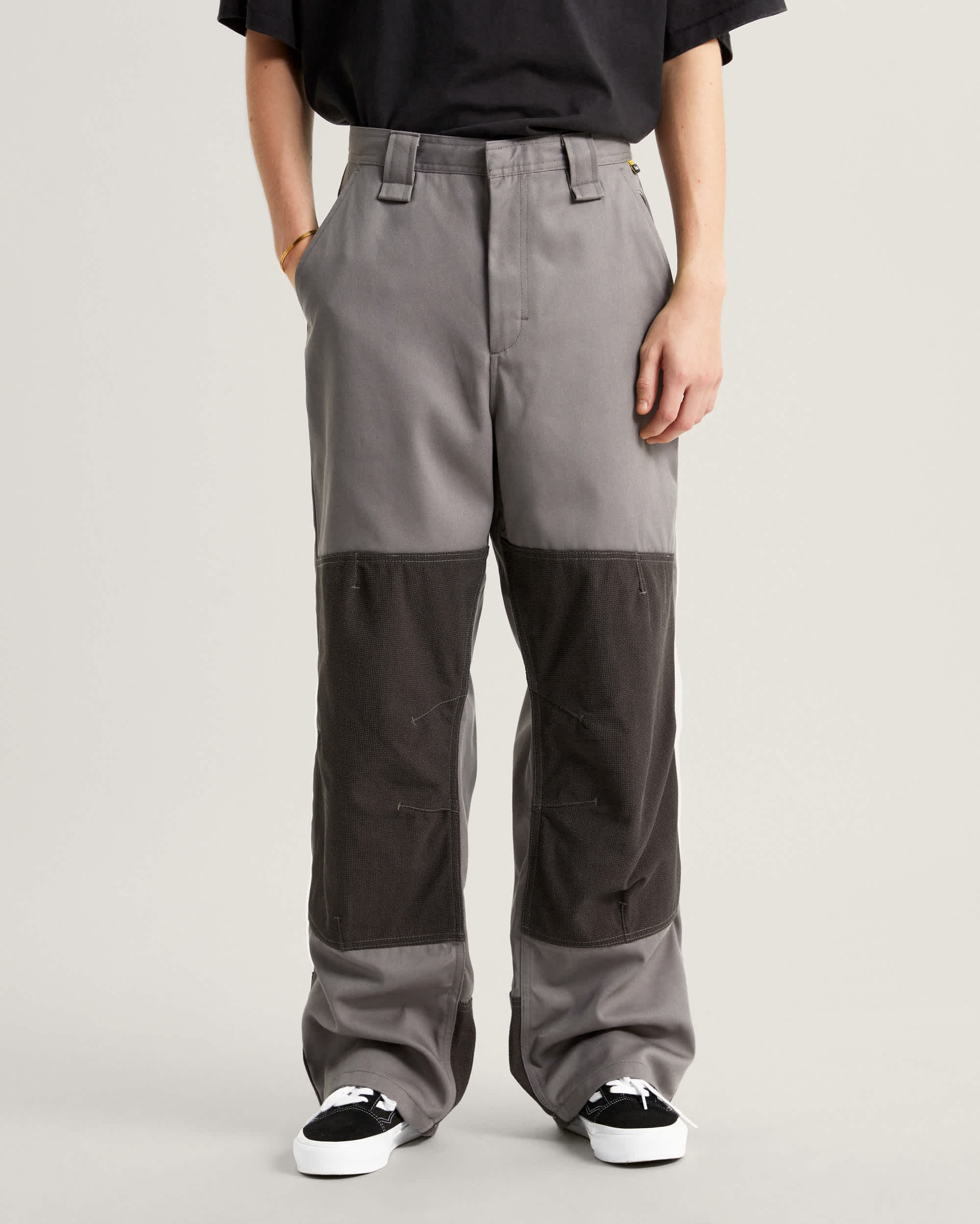 Act Of Disagreement Abrasion Hose VANS Grau ALT1