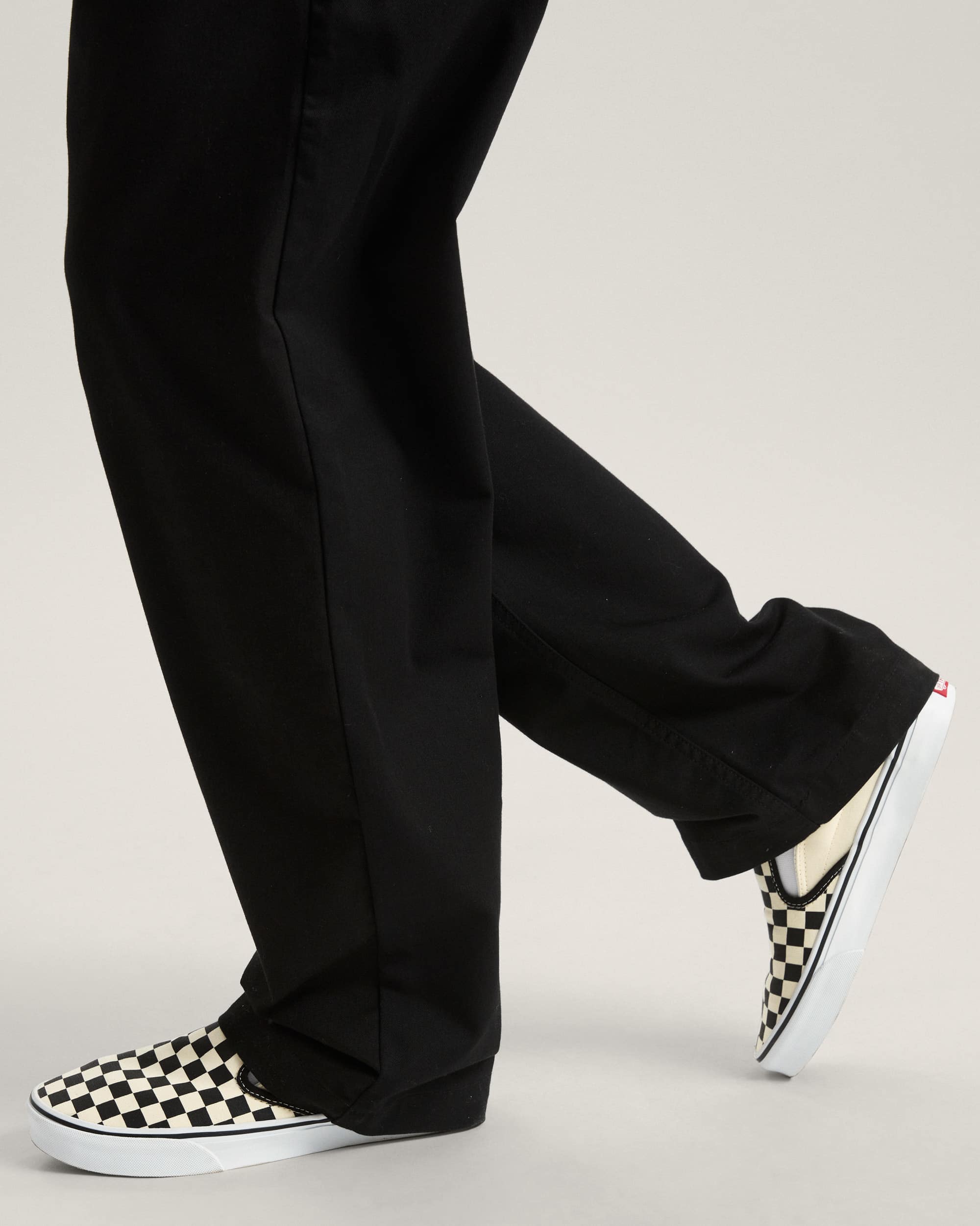 Authentic Chino Loose Hose VANS Schwarz ALT8