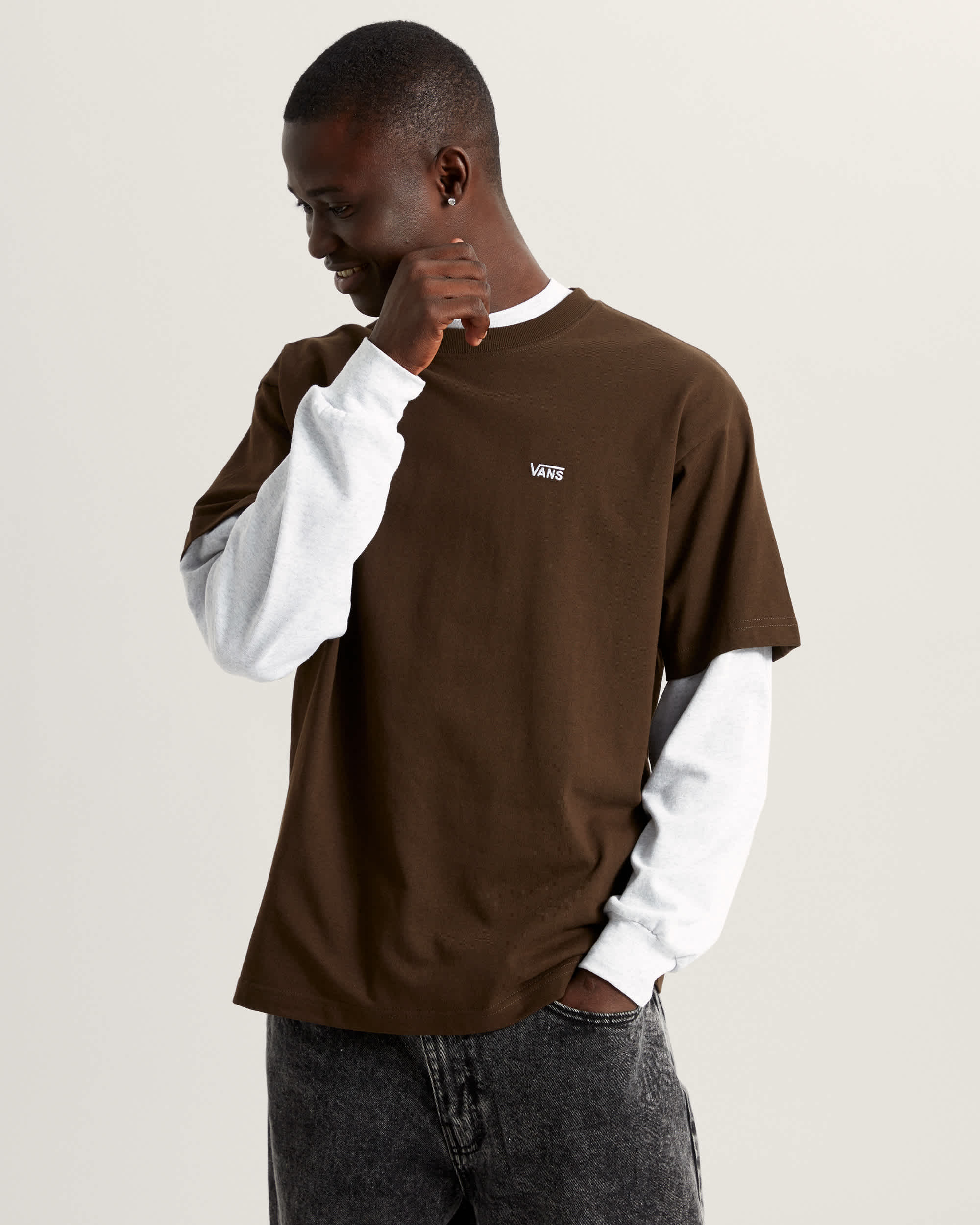 Left Chest II Logo TShirt VANS Braun ALT2