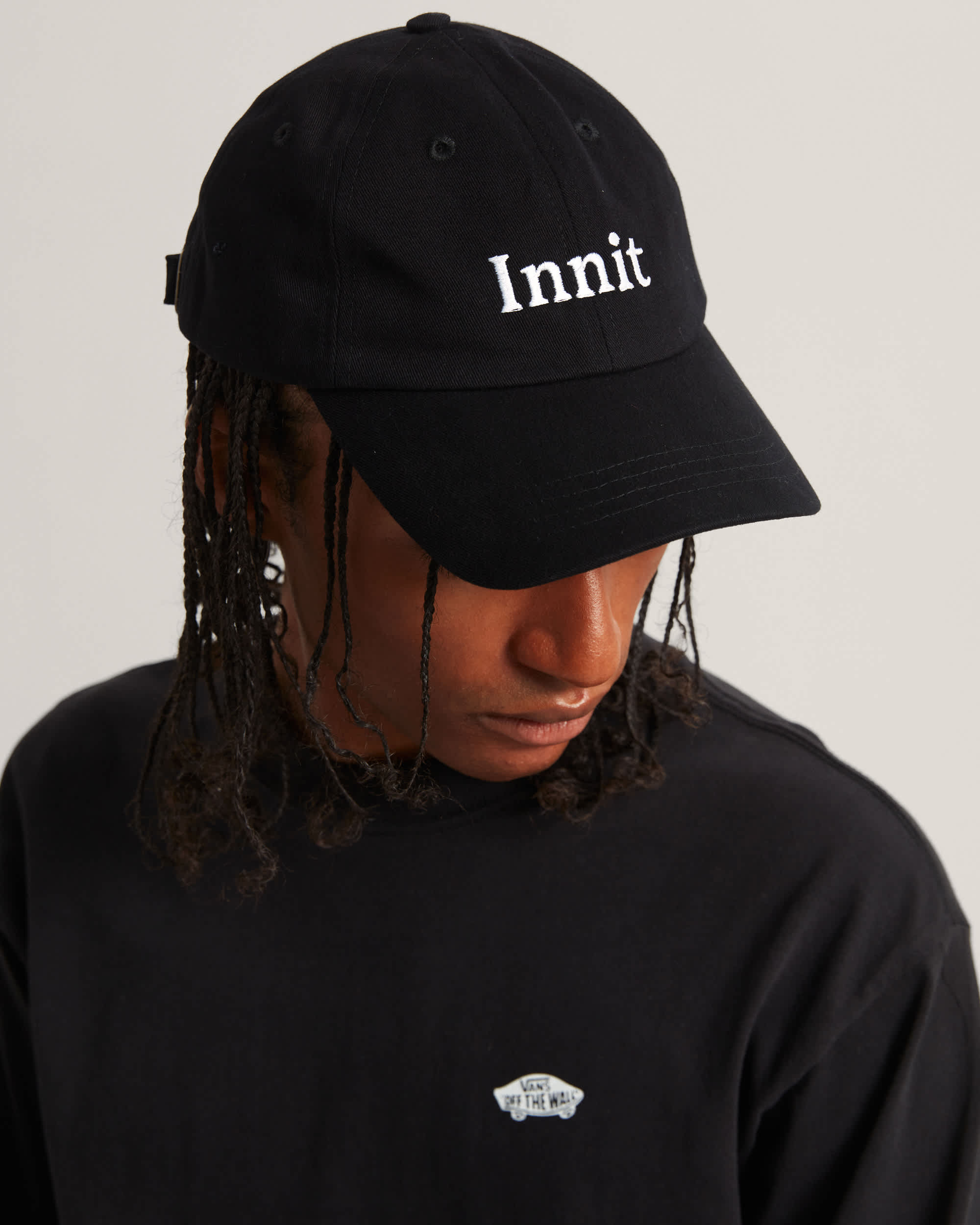 Innit Curved Bill Jockey Hat VANS Black ALT3