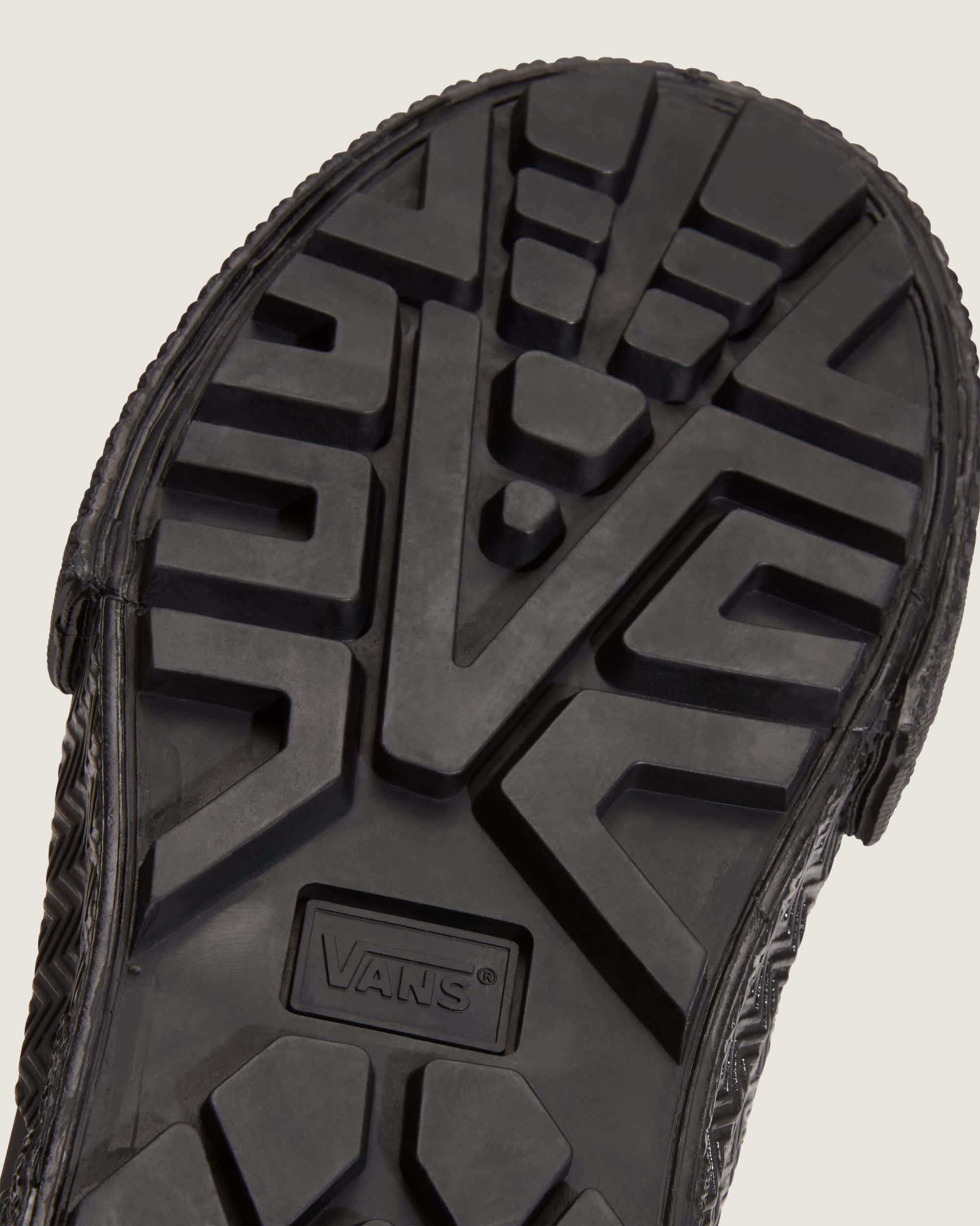 OTW by Vans X WTAPS X OAMC Sk8Hi GL Lug VANS Noir ALT8