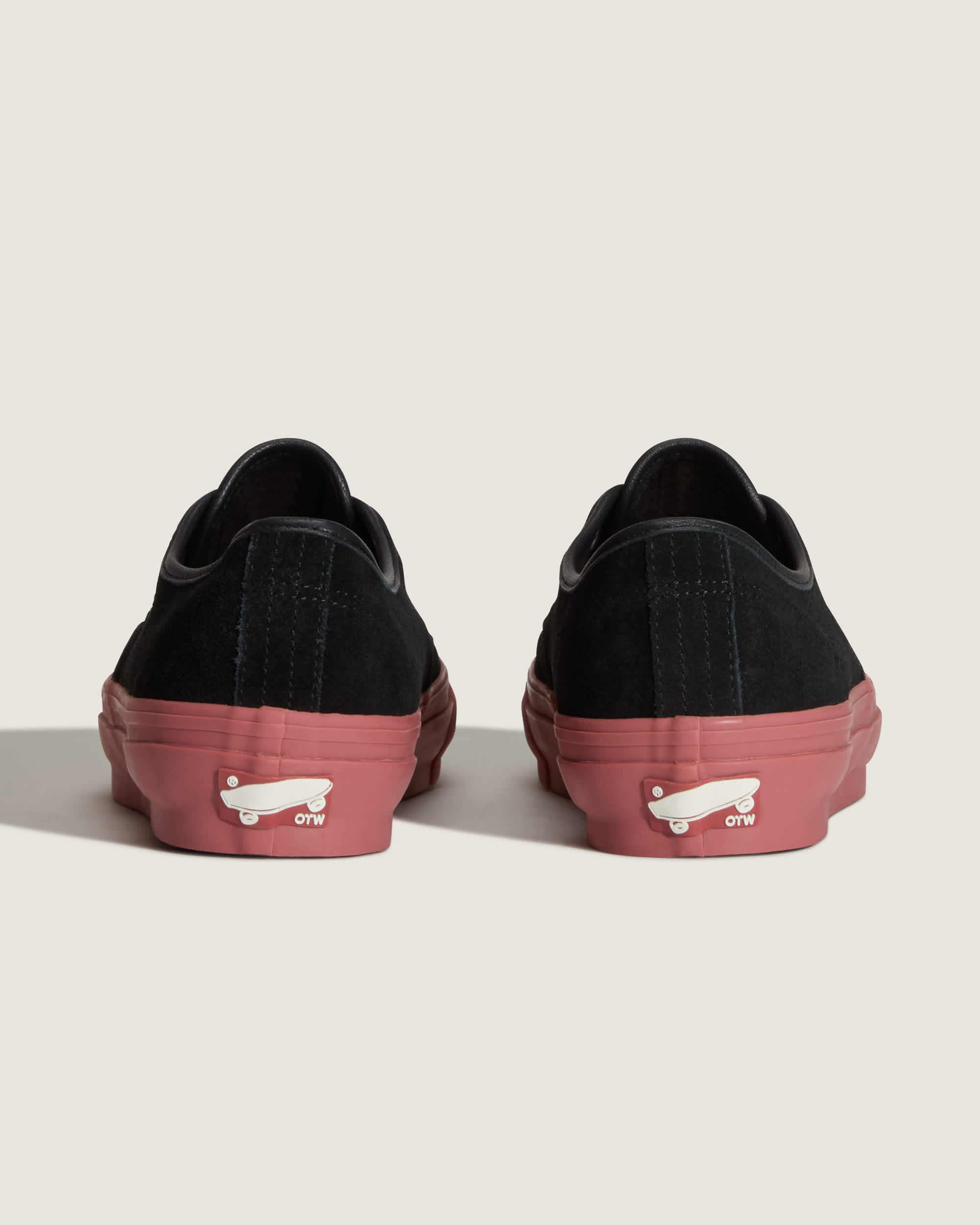 OTW Authentic 44 Vibram Schuhe VANS Schwarz ALT3