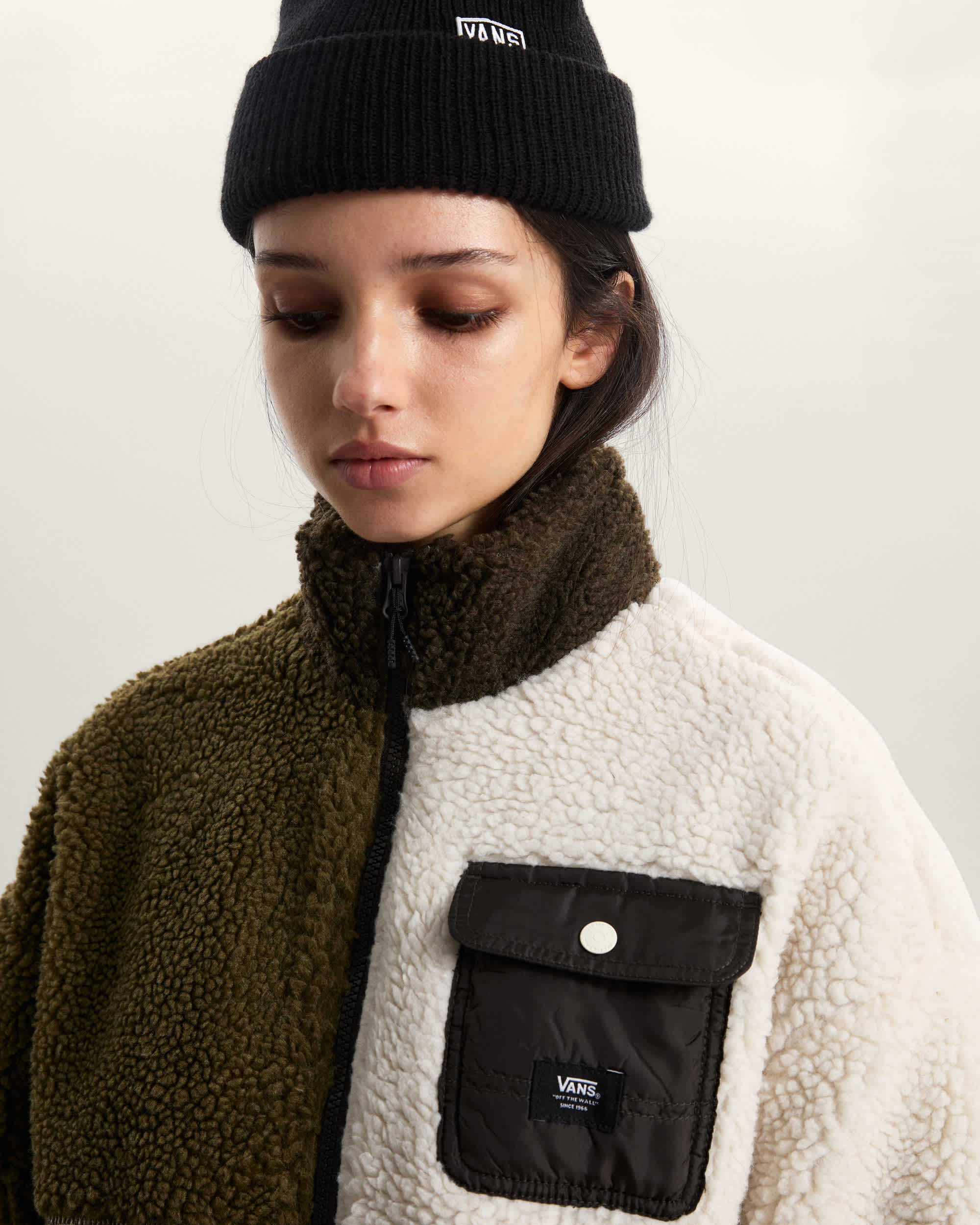 Forro polar de pelo largo con bloques de color Wren VANS Beis ALT6