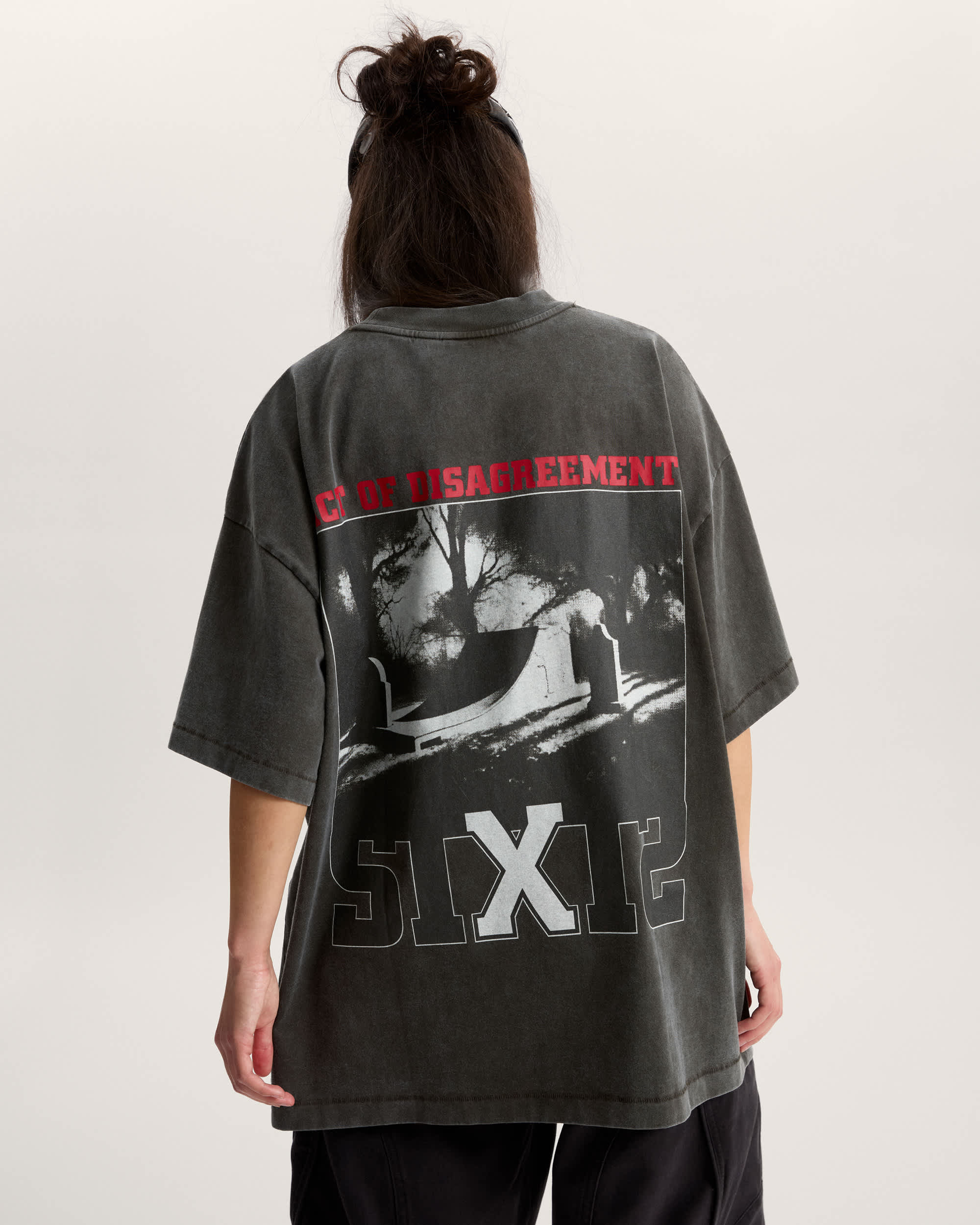 Act Of Disagreement Ramp TShirt VANS Schwarz ALT3