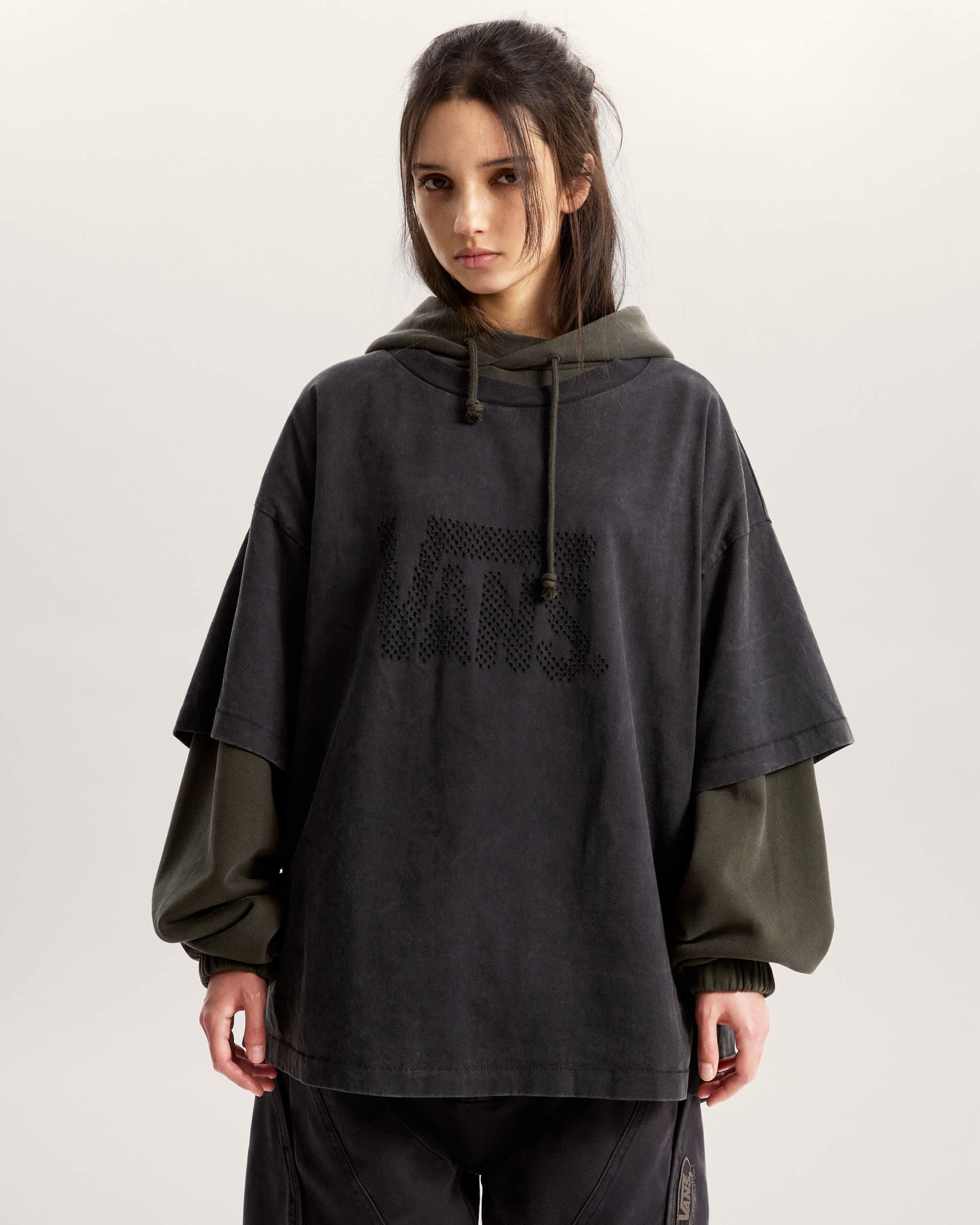 Bluza z kapturem Act Of Disagreement Lasered VANS Czarny ALT2