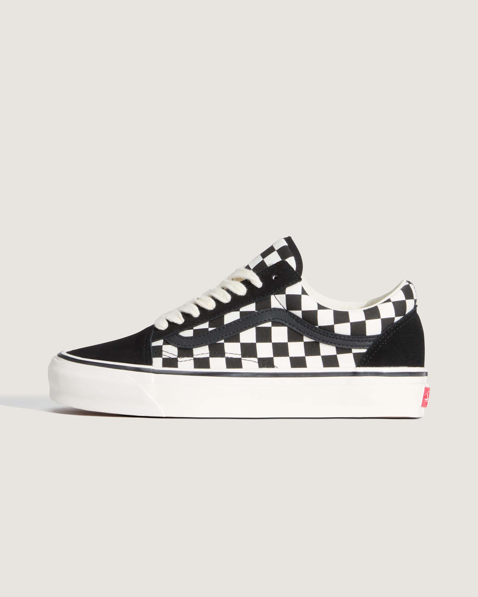 Zapatillas Premium Old Skool VANS Negro HERO