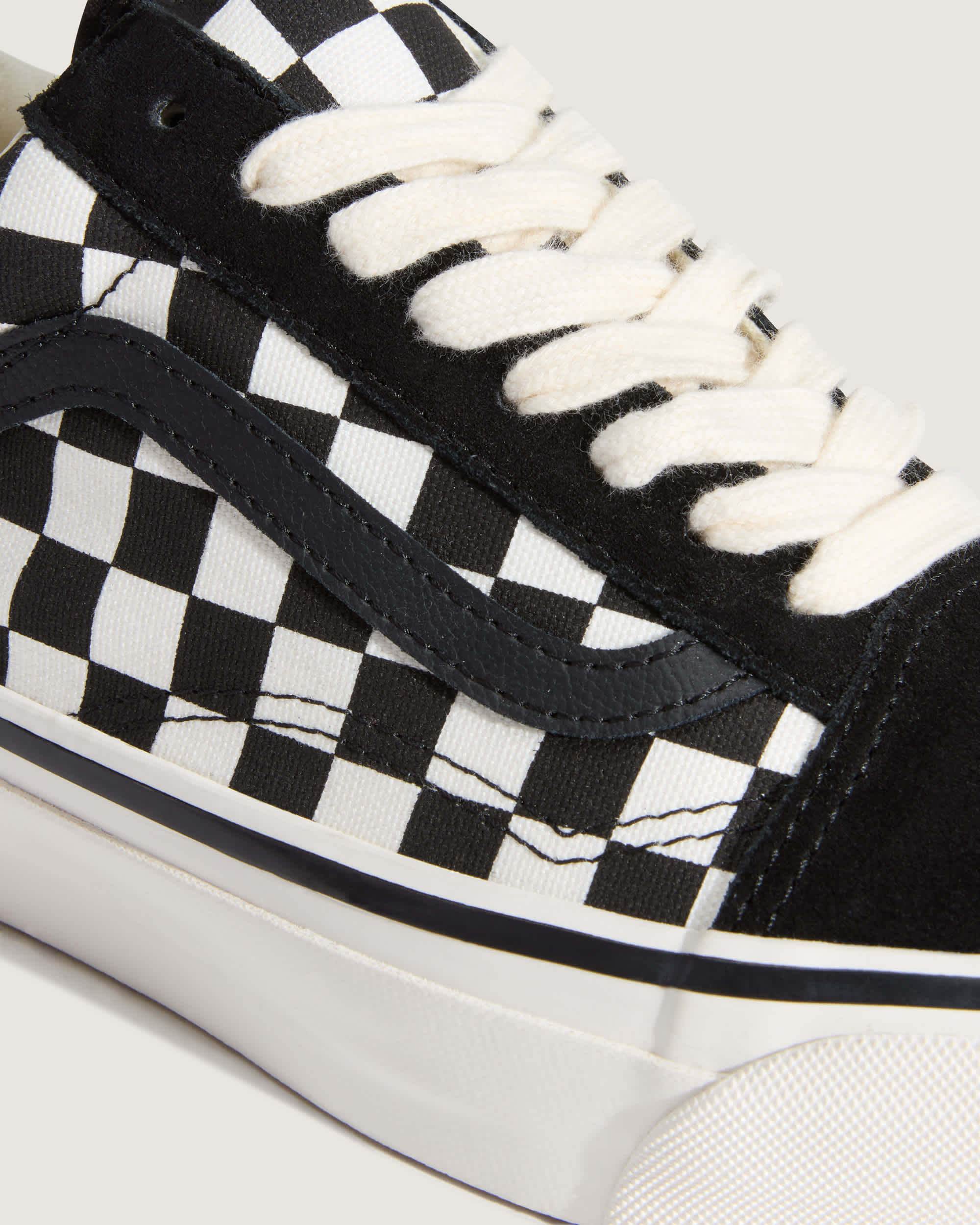 Zapatillas Premium Old Skool VANS Negro ALT6