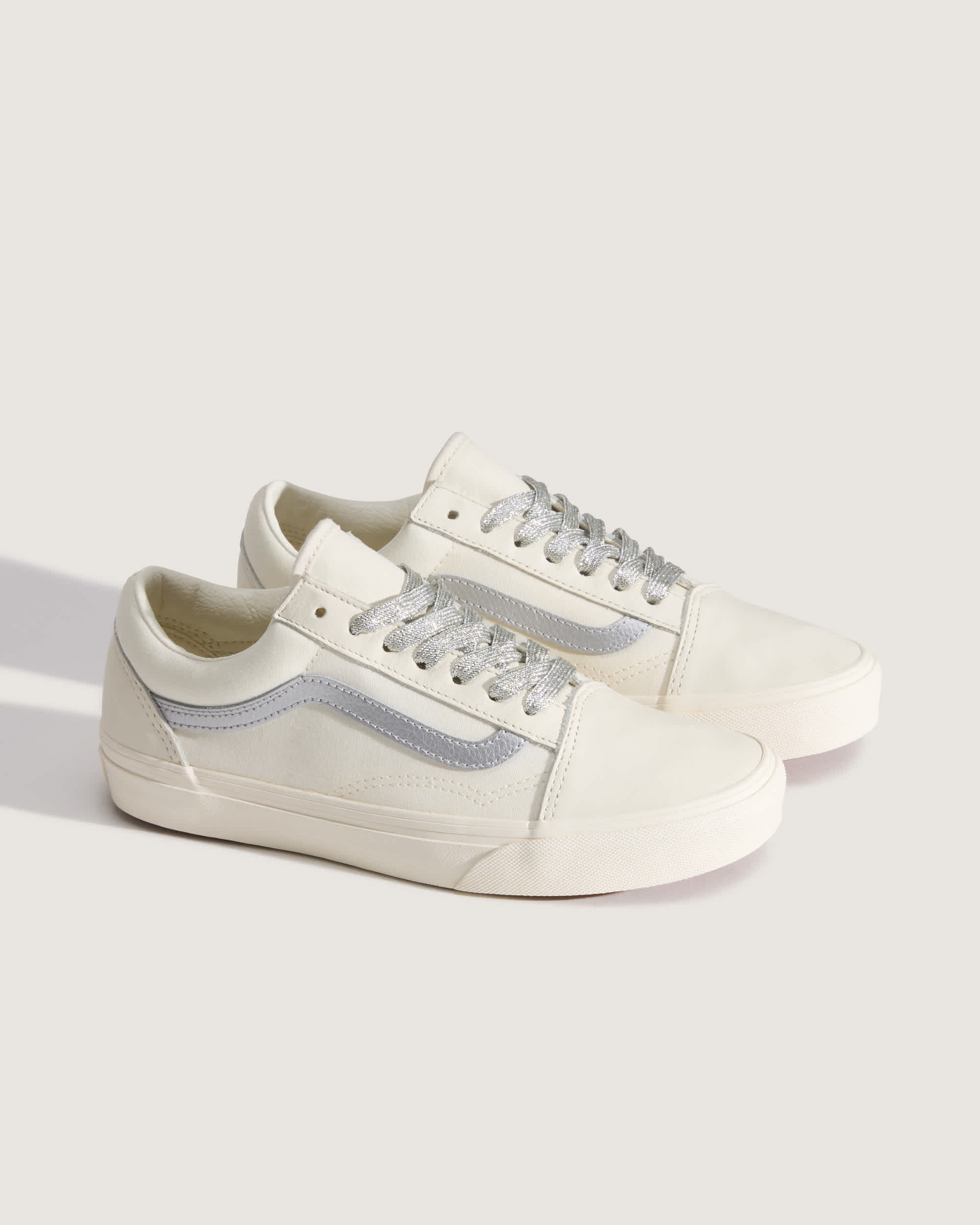 Old Skool Shoes VANS White ALT1
