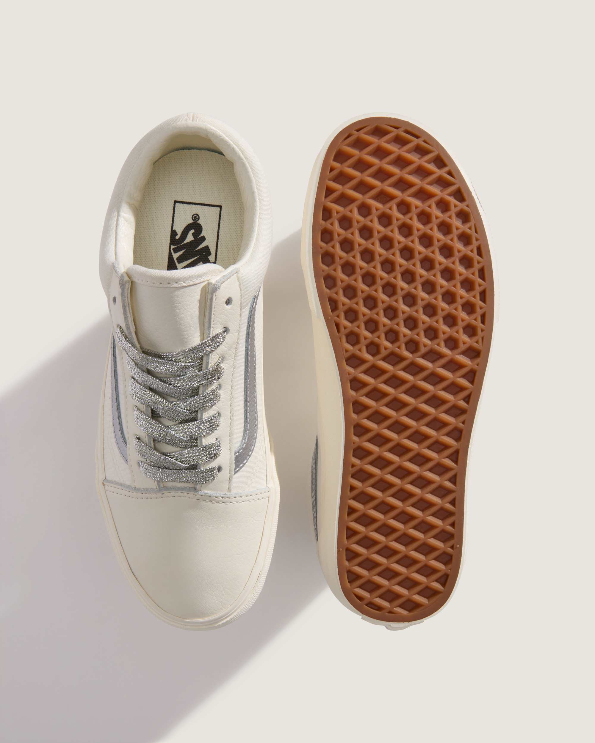 Old Skool Shoes VANS White ALT2