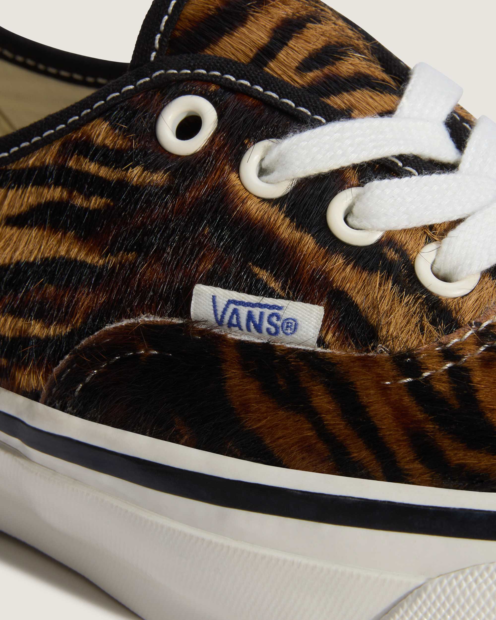 Premium Authentic Shoes VANS Black ALT6