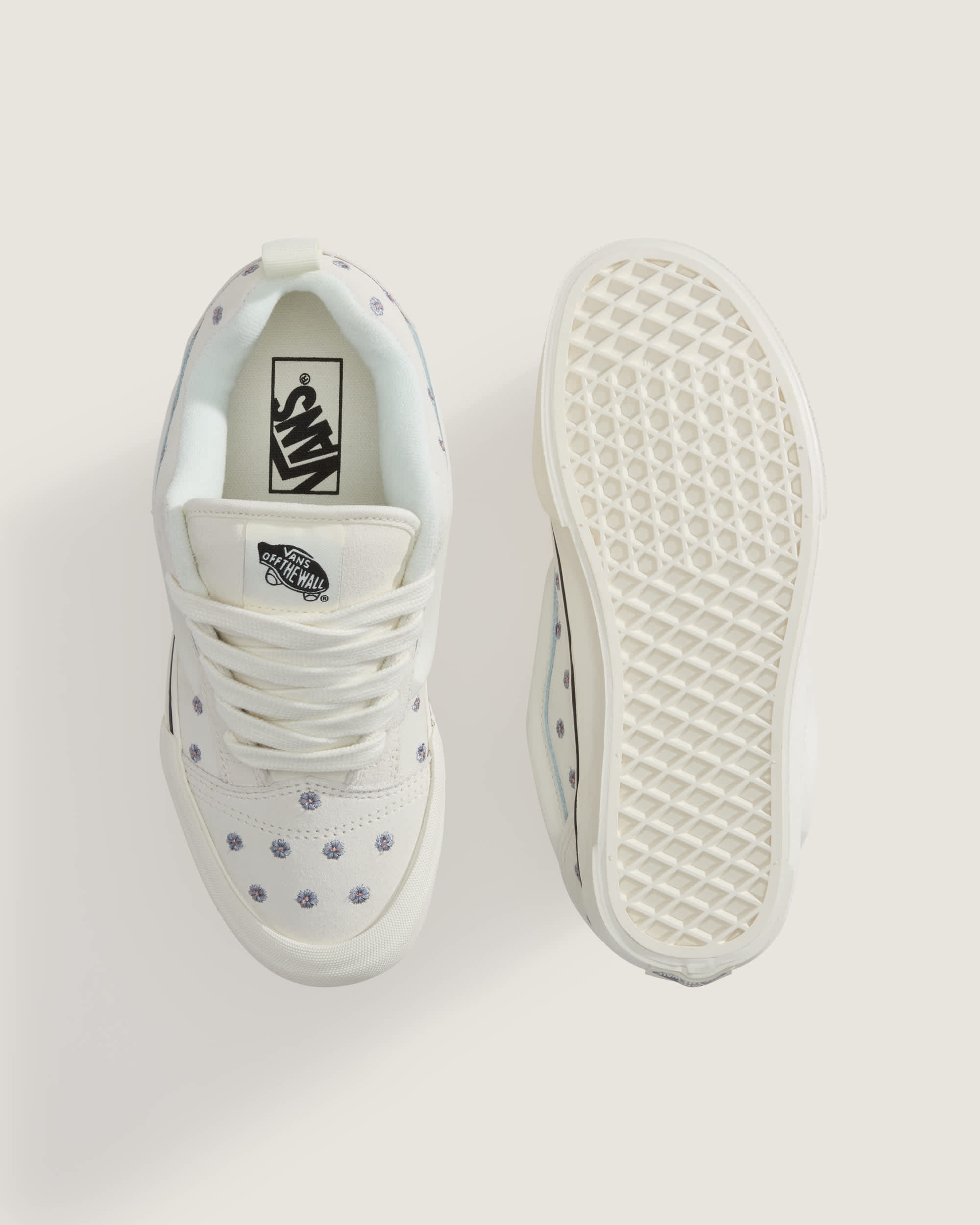 Knu Skool Shoes VANS White ALT2