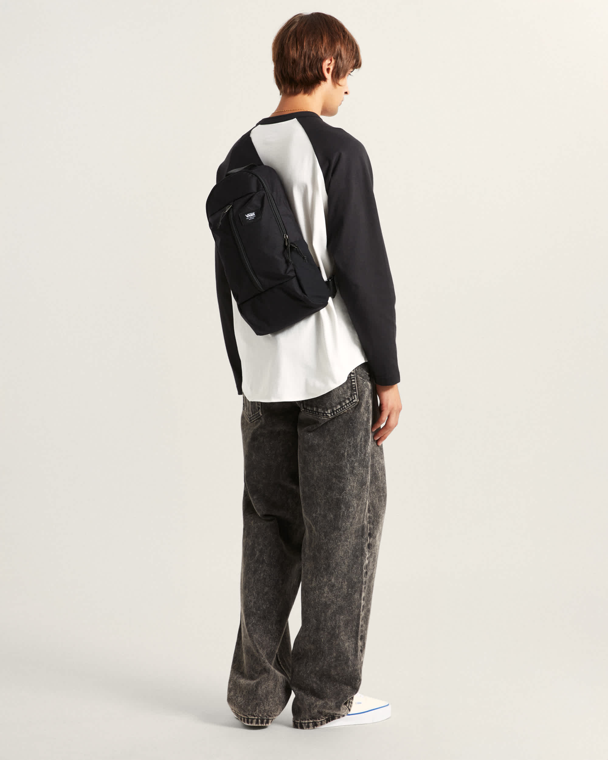 Mochila Warp Sling VANS Negro ALT3