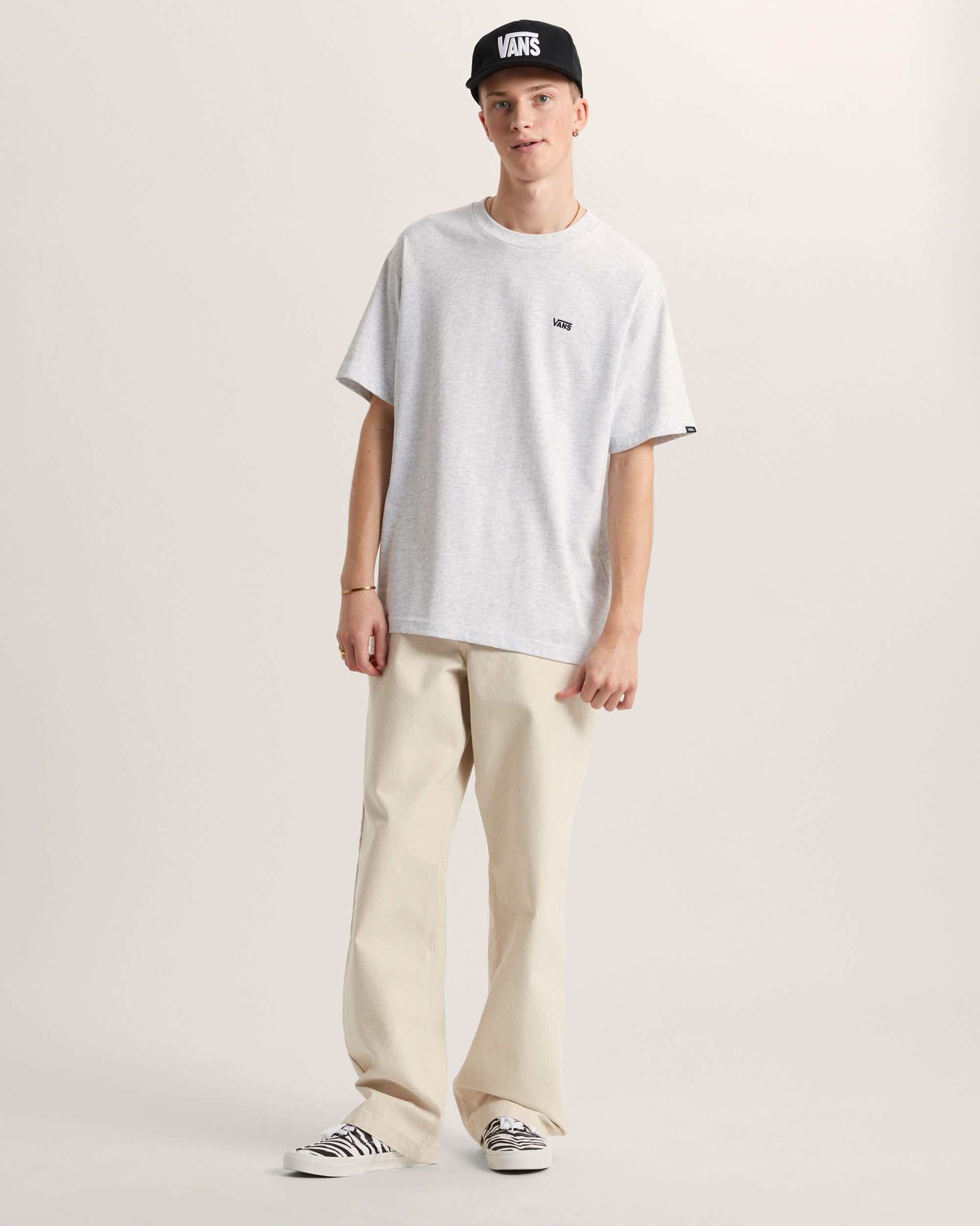 Left Chest Logo II TShirt VANS Grau ALT4