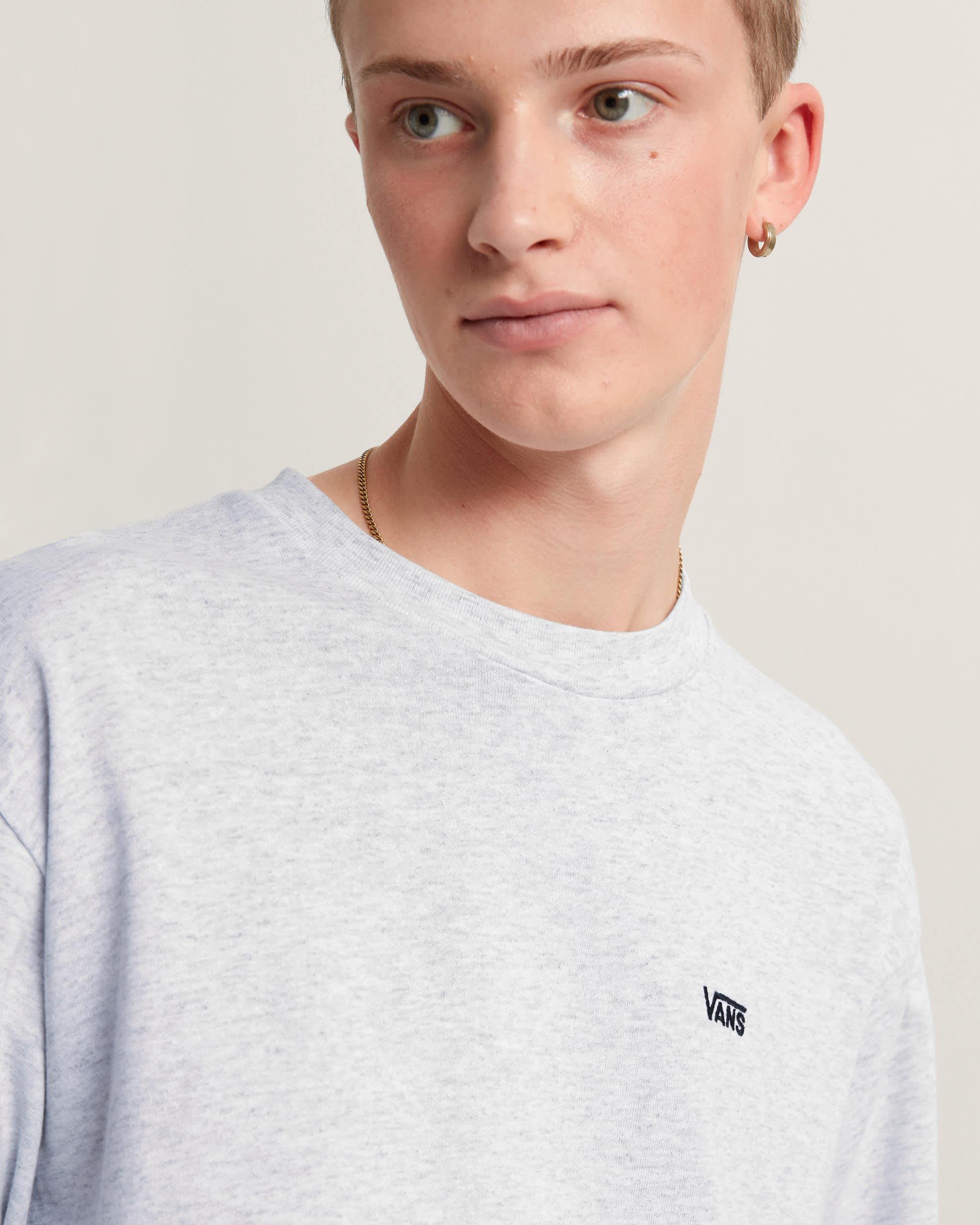 Left Chest Logo II TShirt VANS Grau ALT5