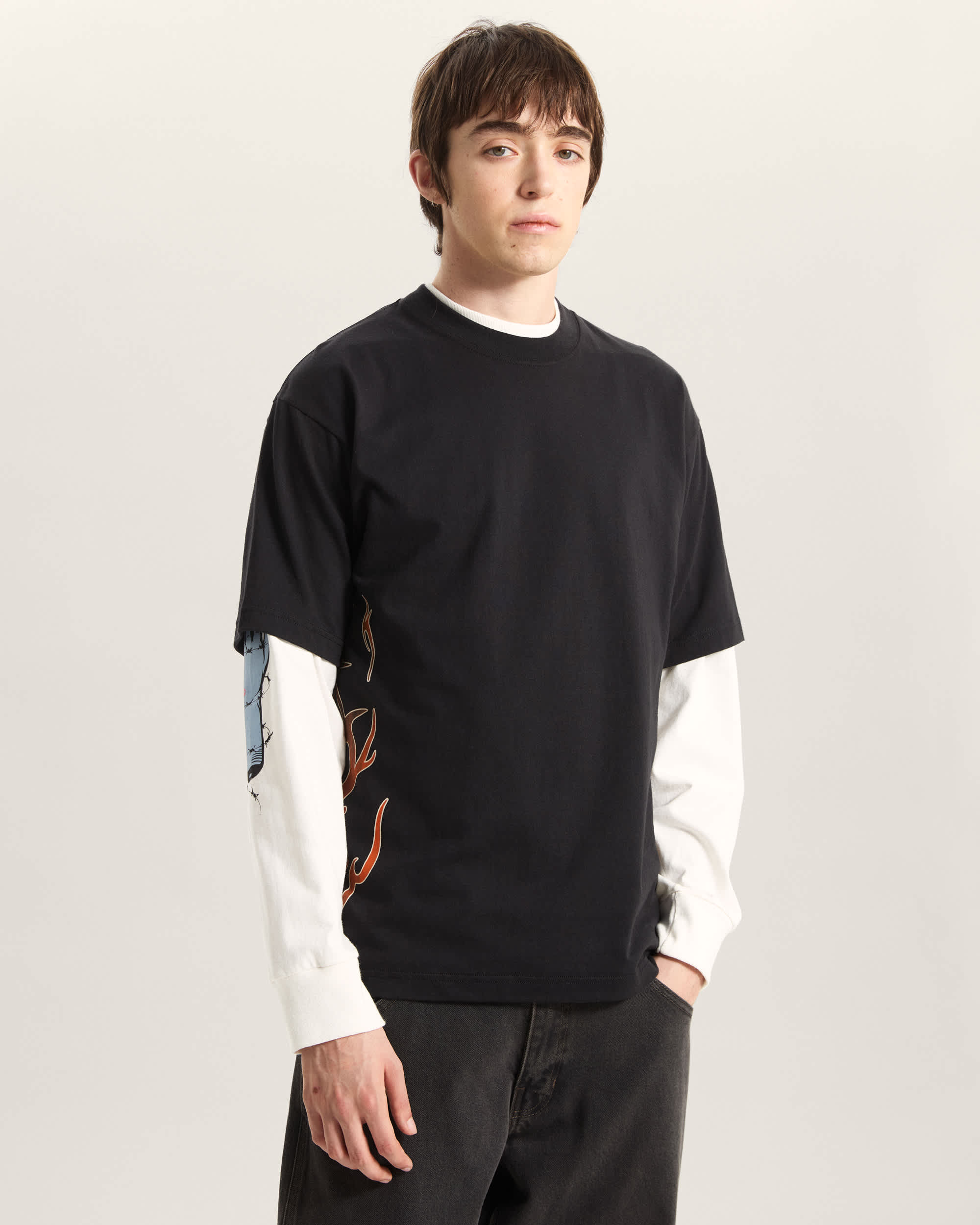 Dayana Side Tribal TShirt VANS Schwarz ALT2