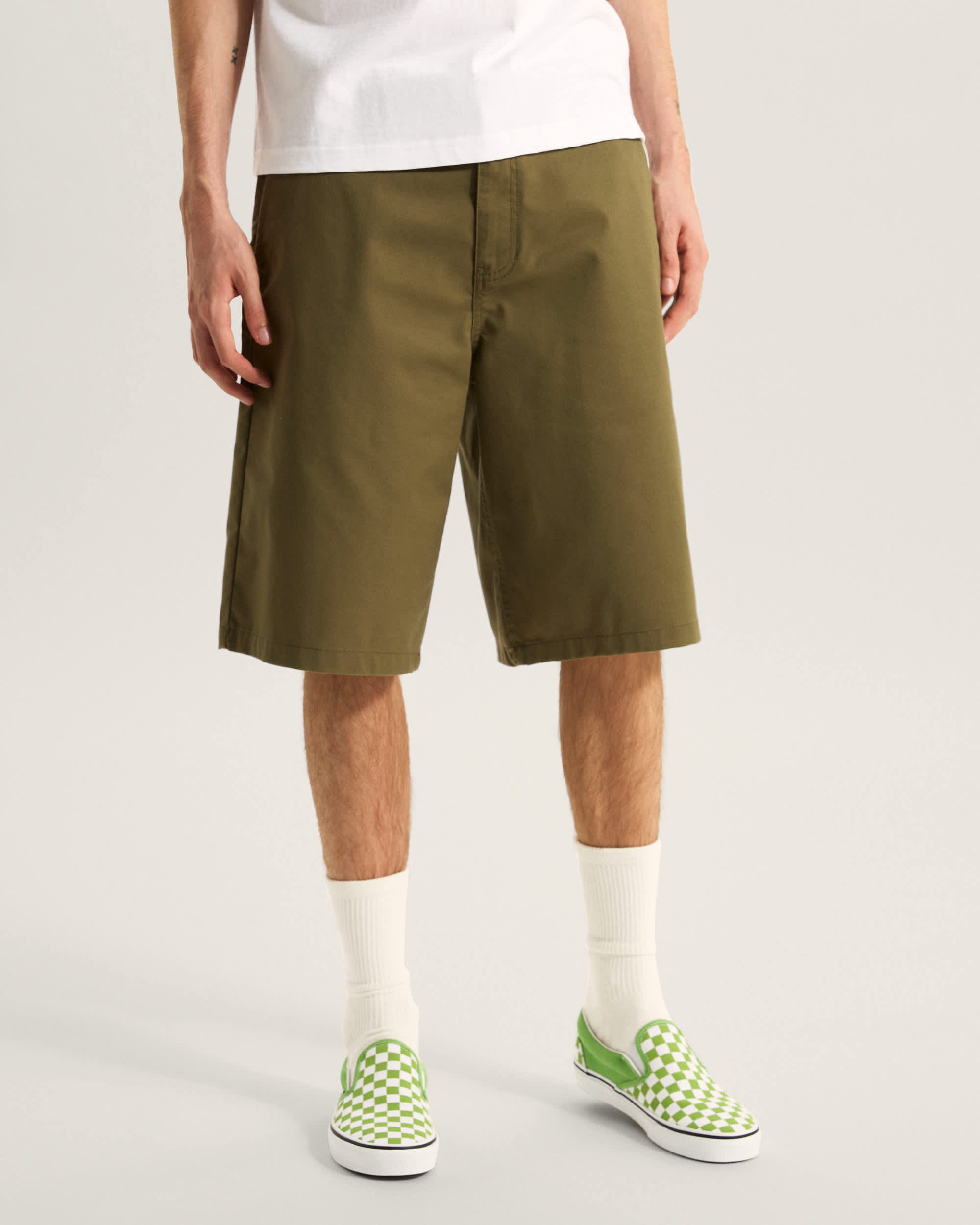 Authentic Chino Loose Shorts Mossy Olive VANS Green ALT2