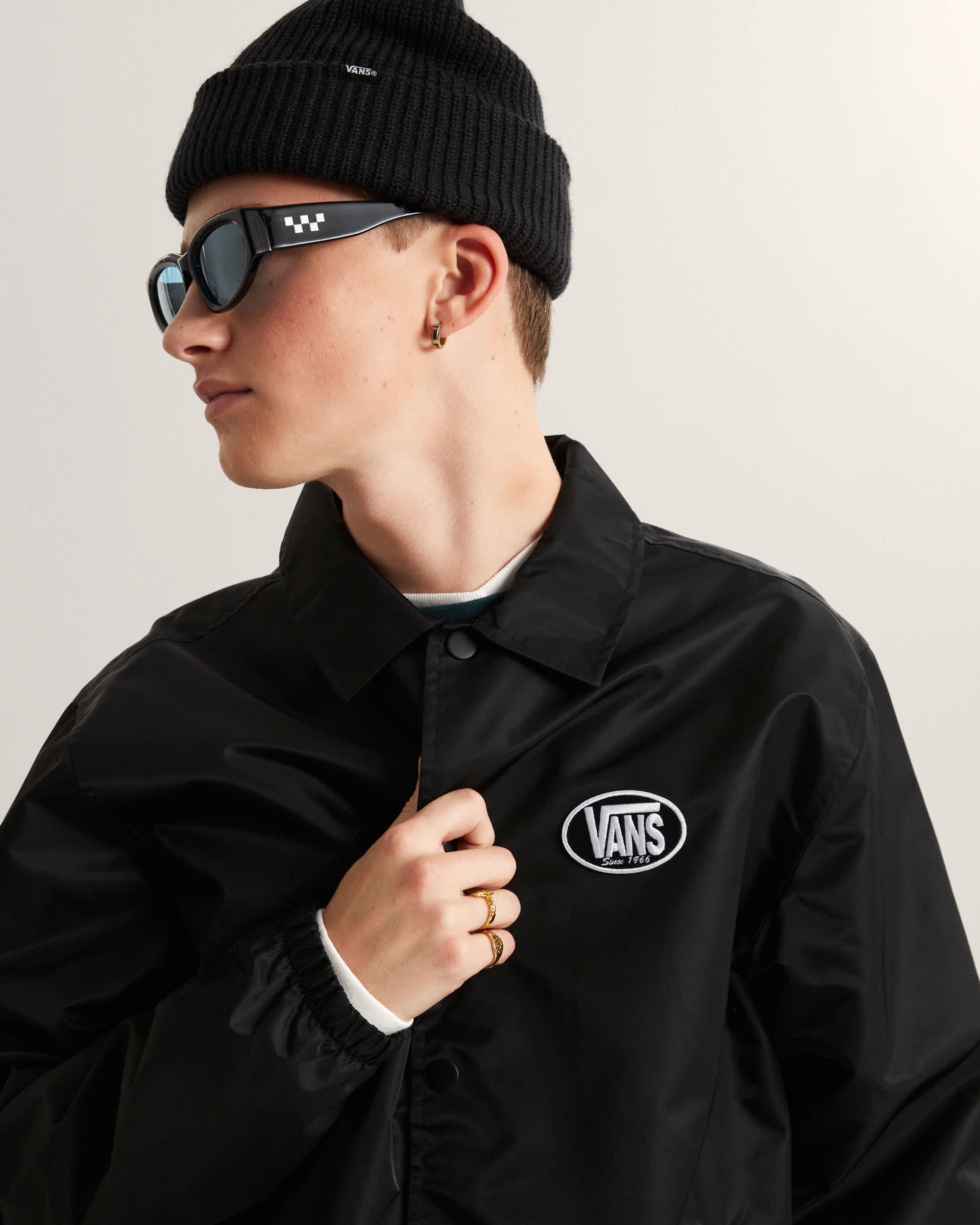 Torrey Nylon CoachJacke VANS Schwarz ALT6