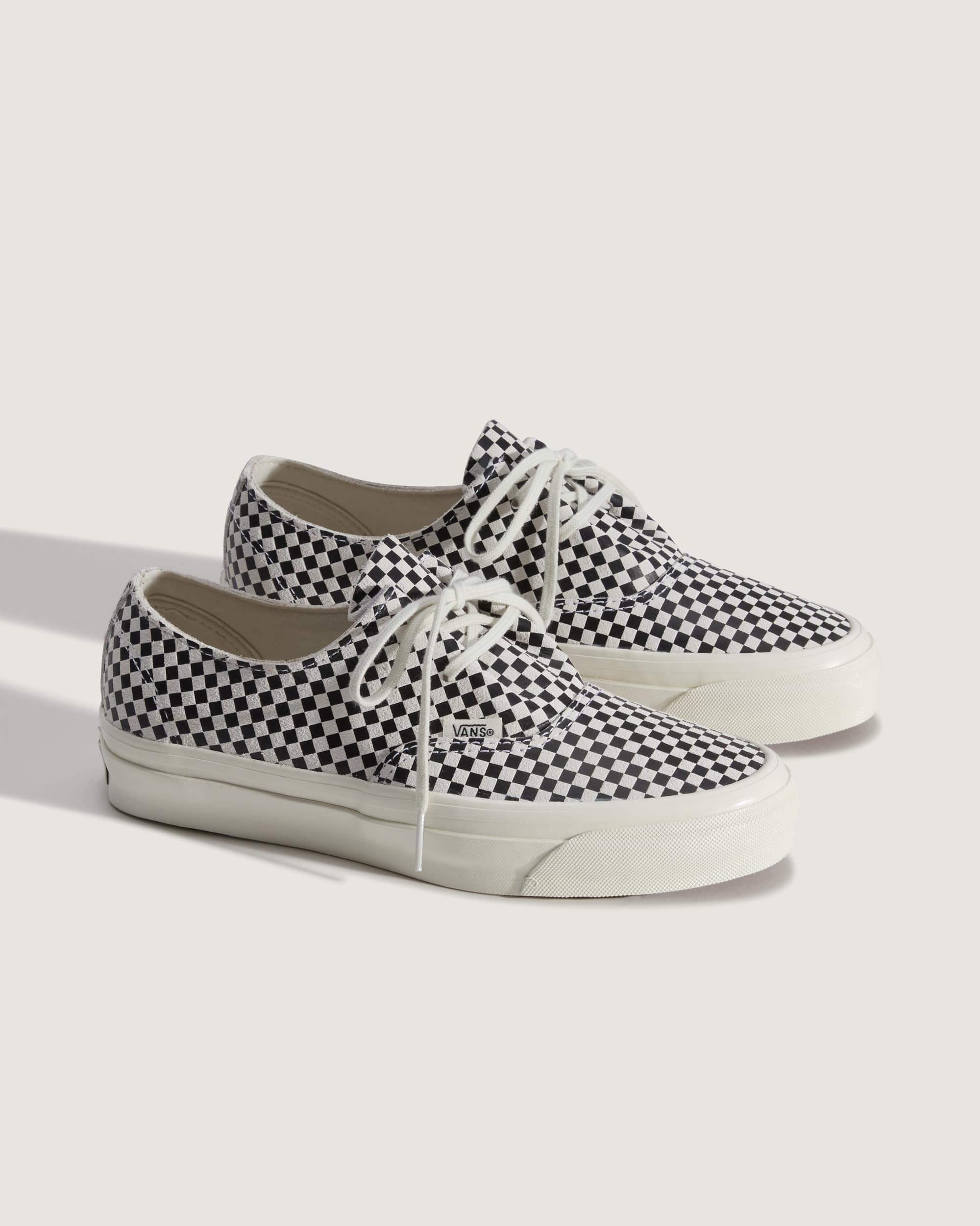 Chaussures Premium Authentic Ease Checkerboard VANS Noir ALT1