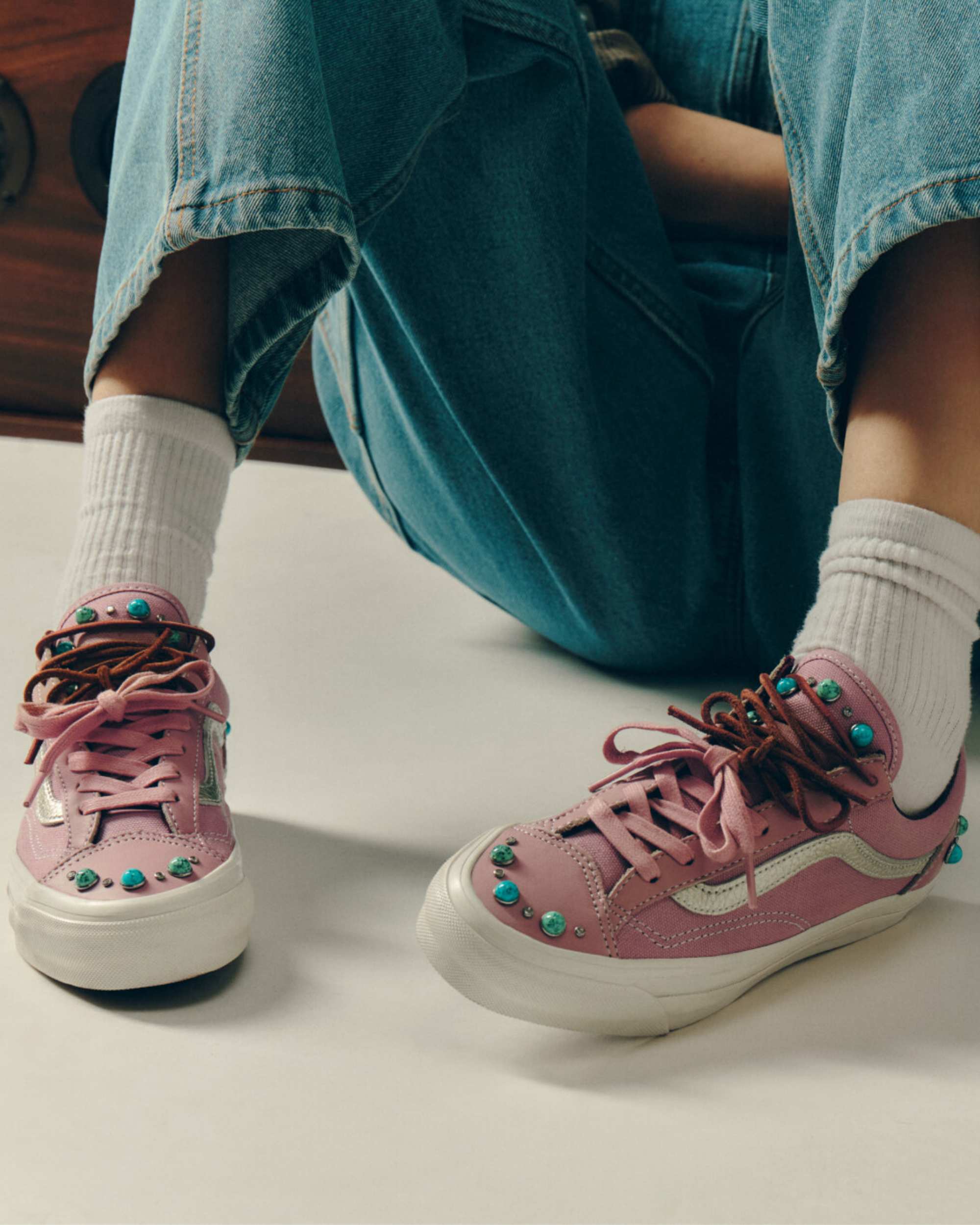 Premium Old Skool Shoes VANS Pink ALT1