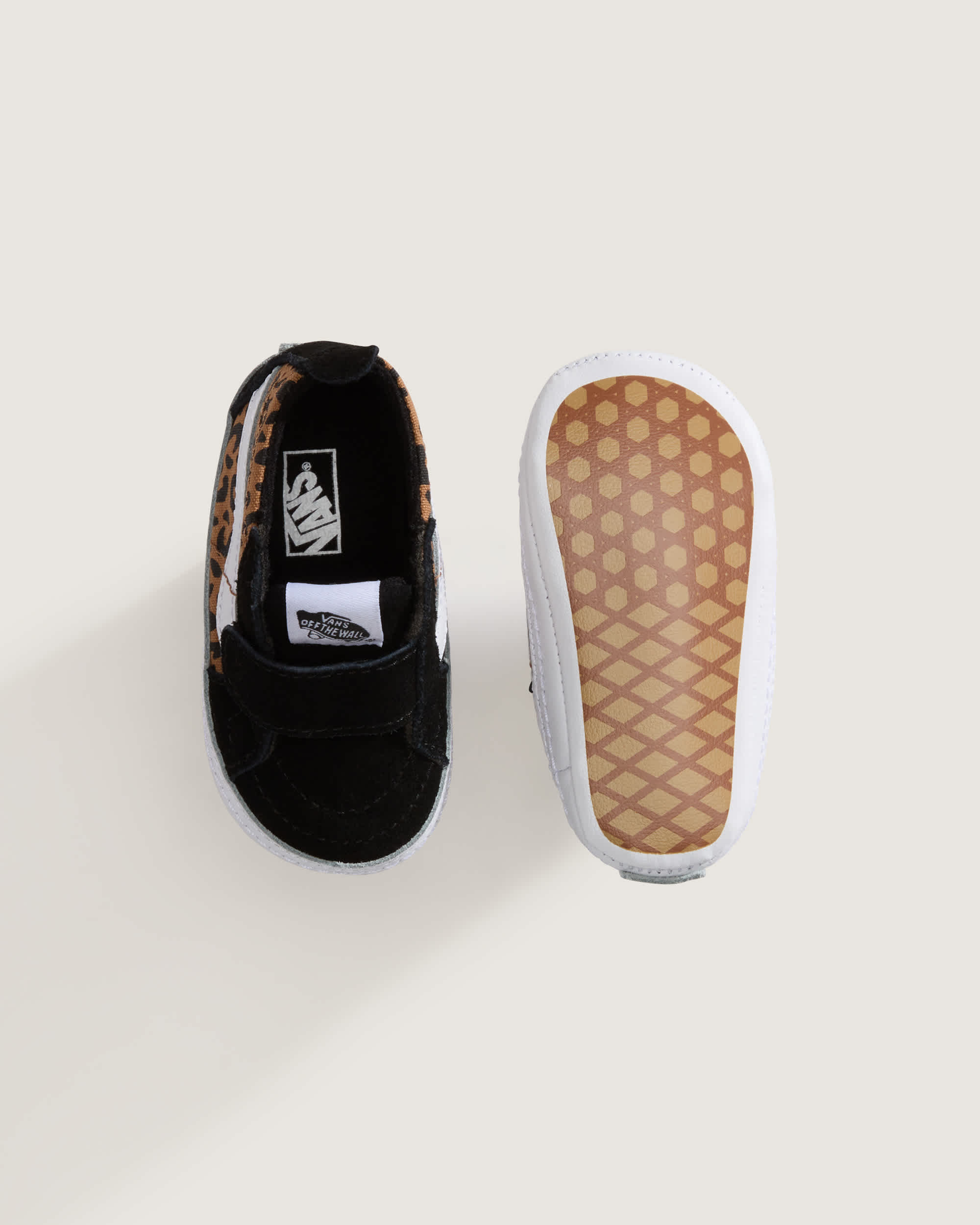 Zapatillas Sk8Hi Crib de nios pequeos 01 aos VANS NegroMarrn ALT2