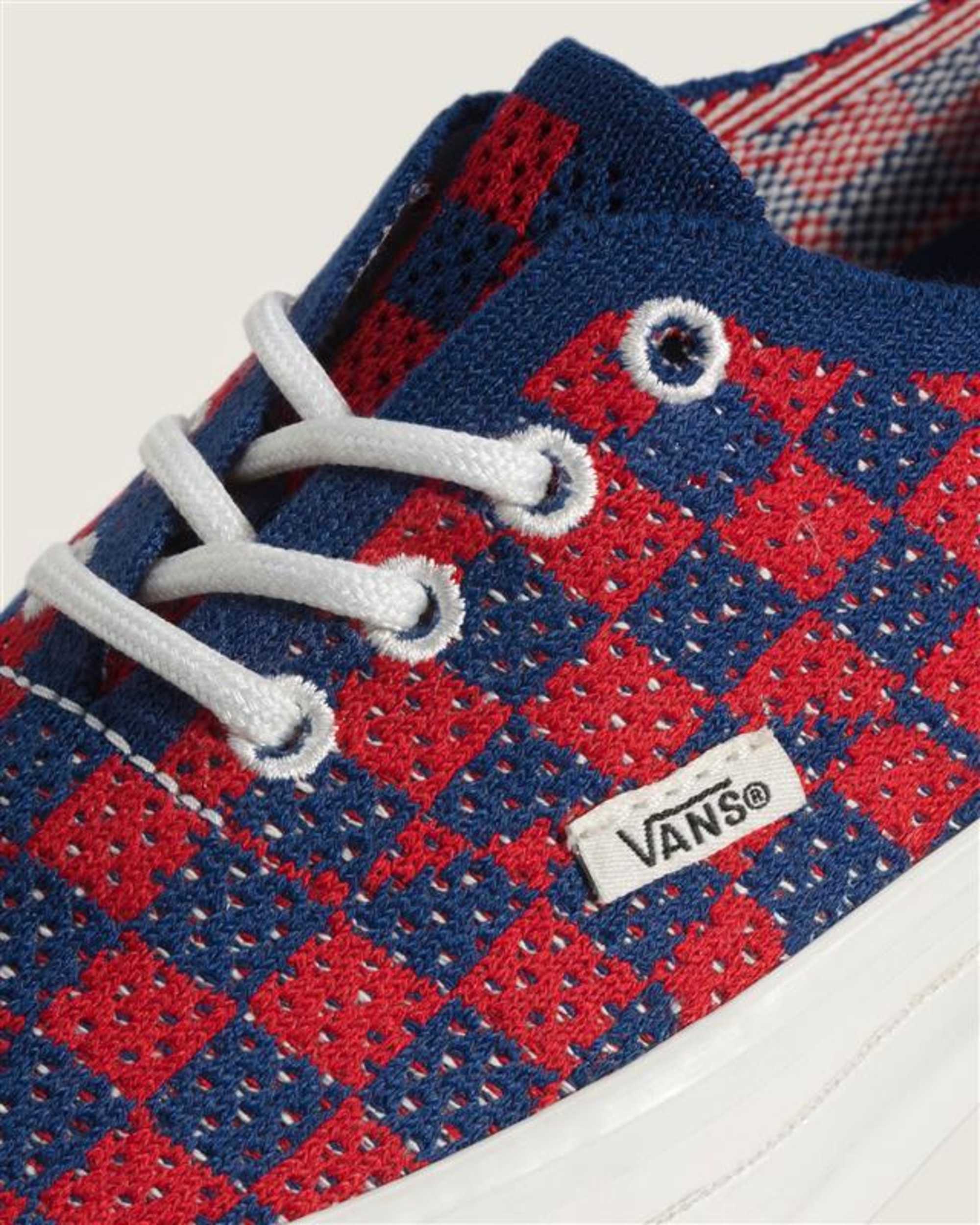 Tnis Premium Authentic Checkerboard VANS Vermelho ALT4