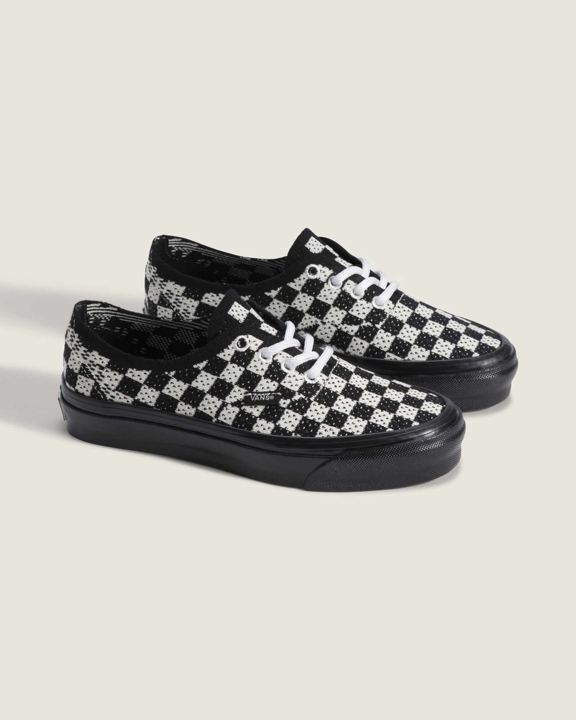 Tnis Premium Authentic Checkerboard VANS Preto ALT1