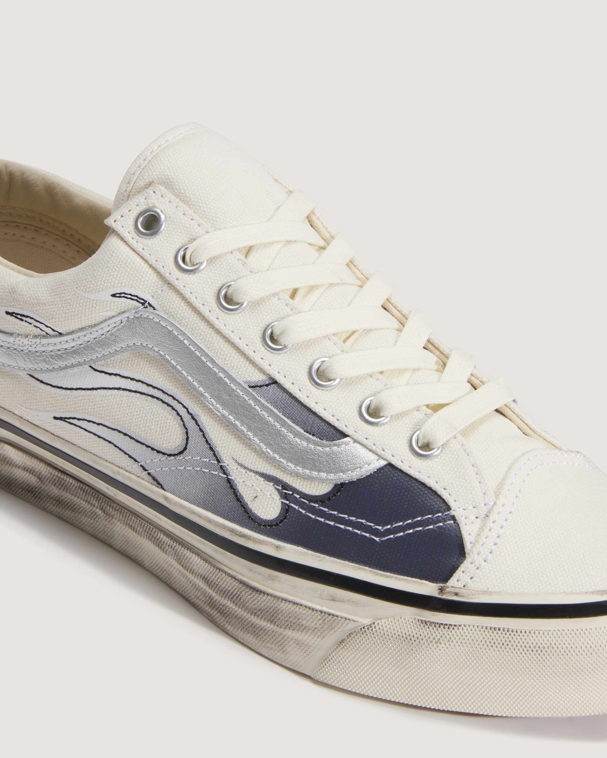 Buty Flames Premium Old Skool 36 VANS Biay ALT6