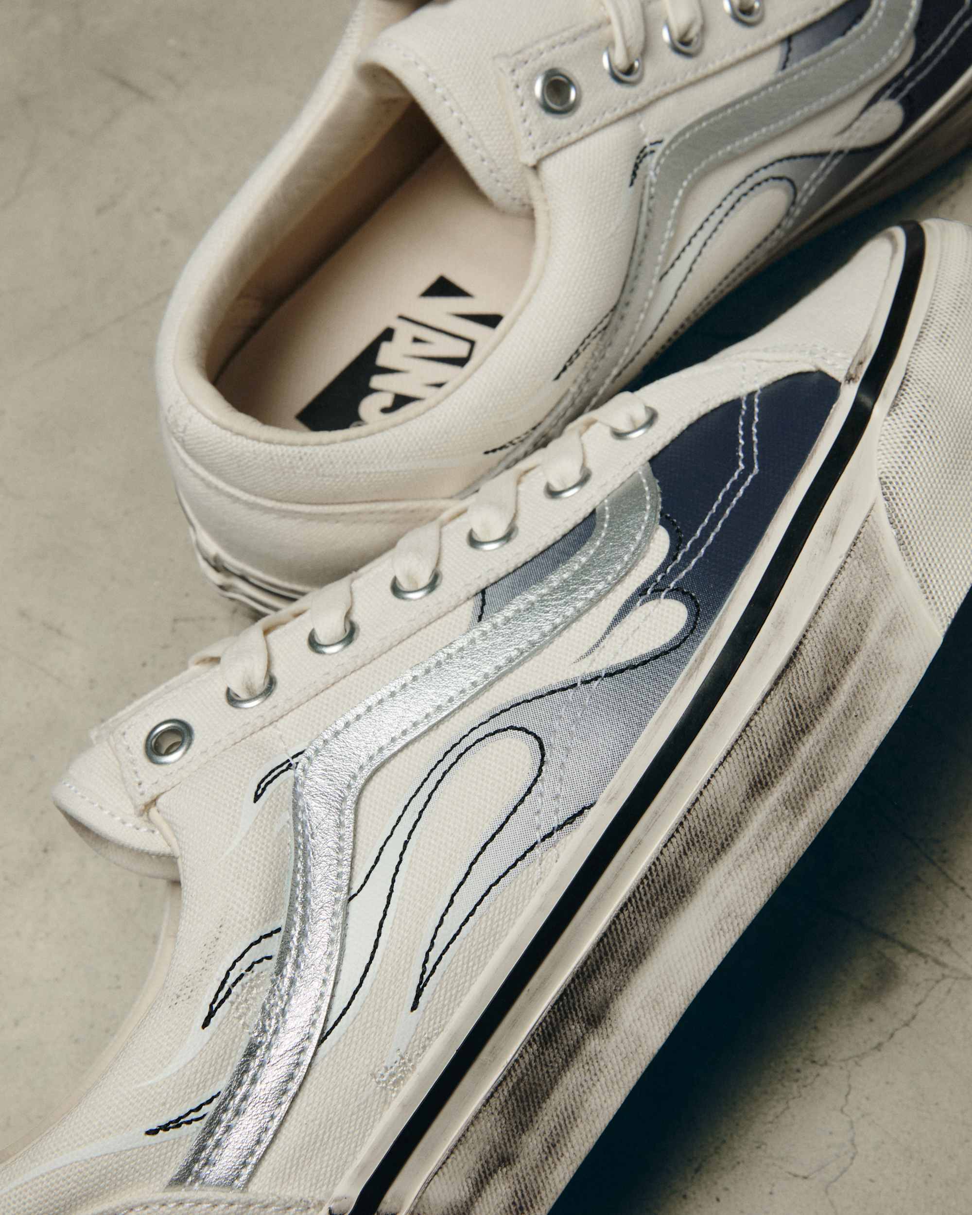 Buty Flames Premium Old Skool 36 VANS Biay ALT2