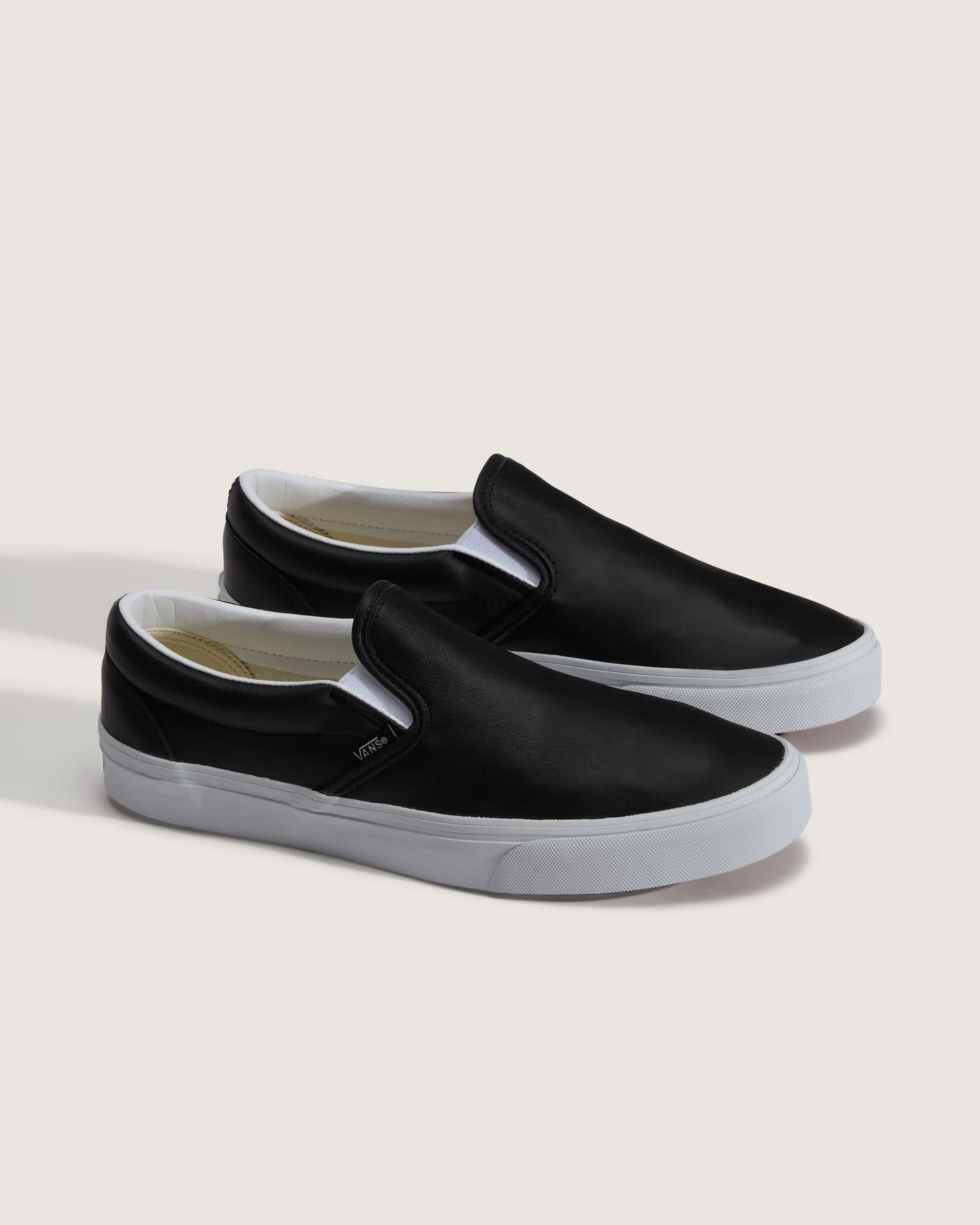 Classic SlipOn Shoes VANS Black ALT1