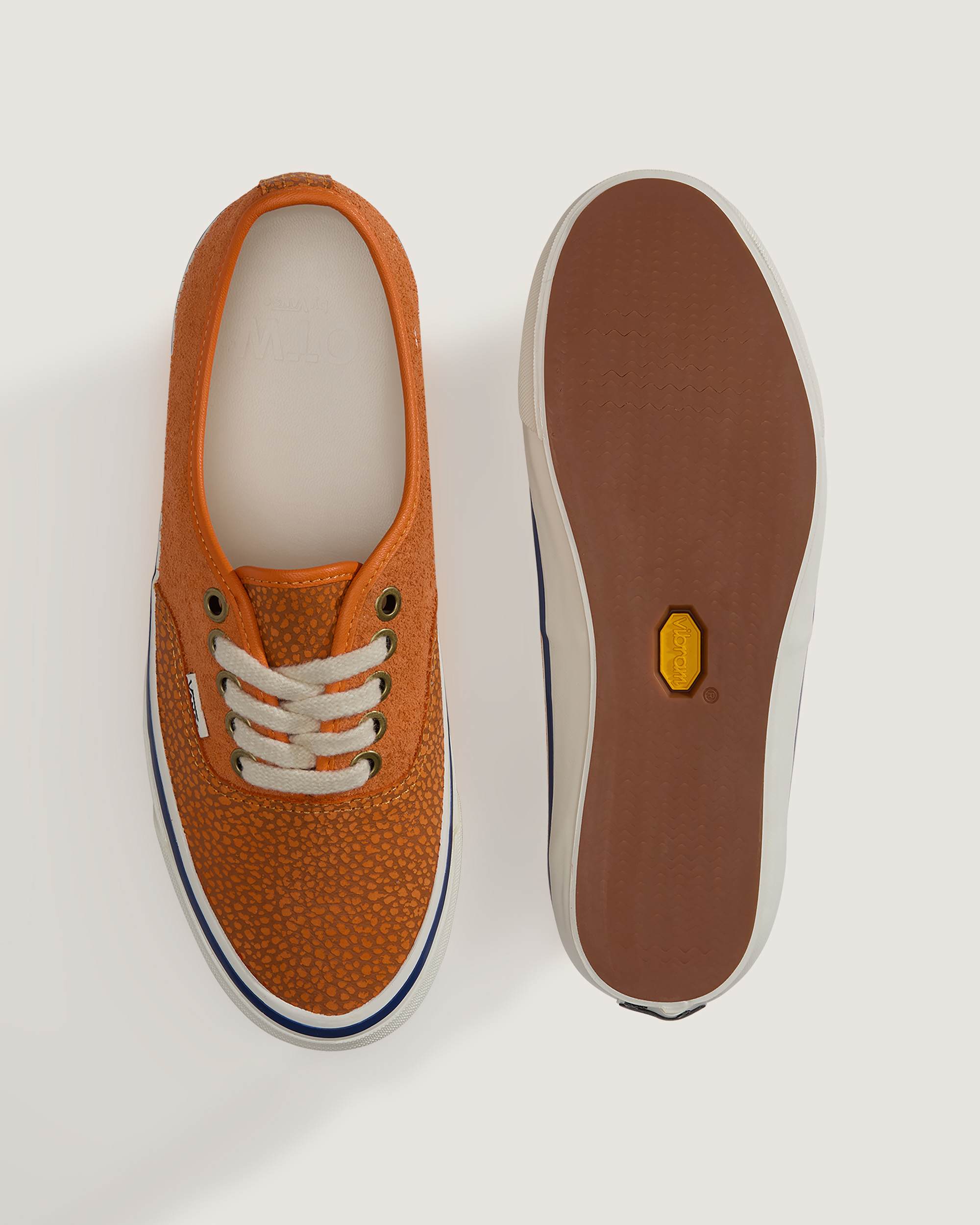 OTW Authentic 44 Siped Vibram VANS Oranje ALT2