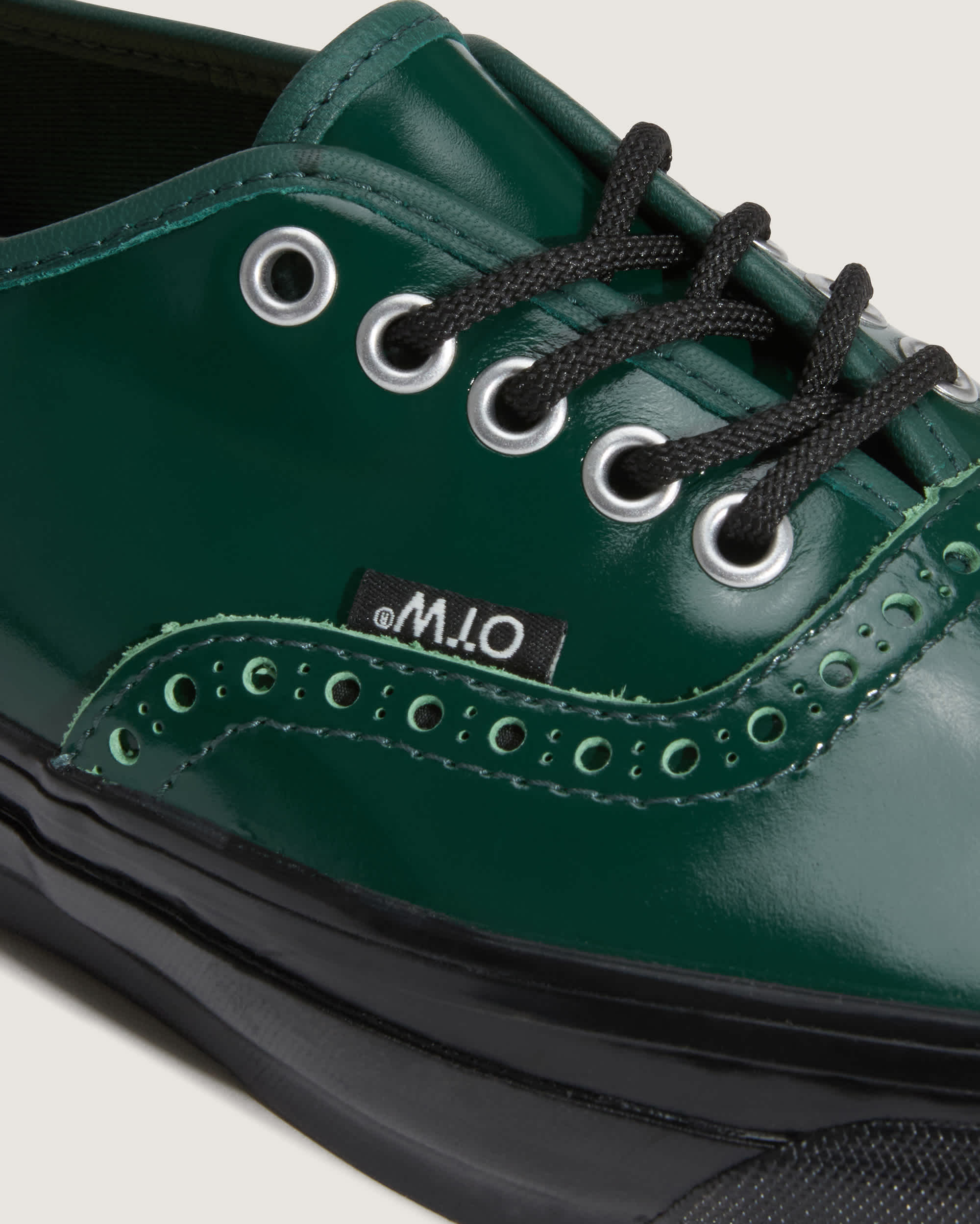 OTW Authentic 44 Siped Vibram VANS Verde ALT5