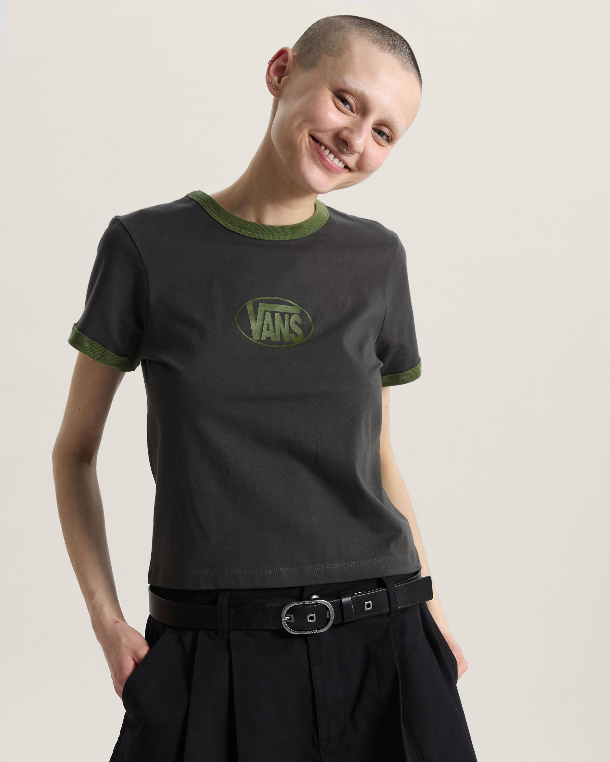 Circle V RingerTShirt VANS Schwarz ALT2