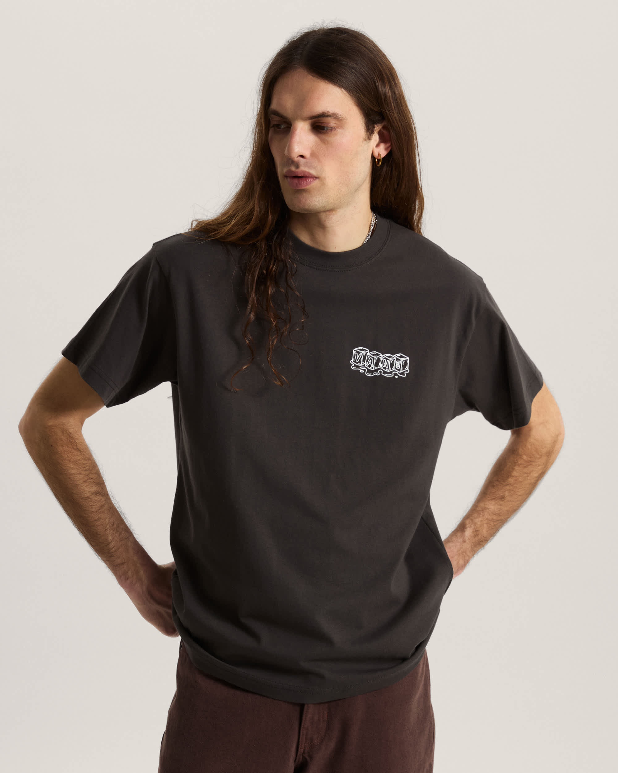 TETHERED SS TEE Faded Black VANS Negro ALT2